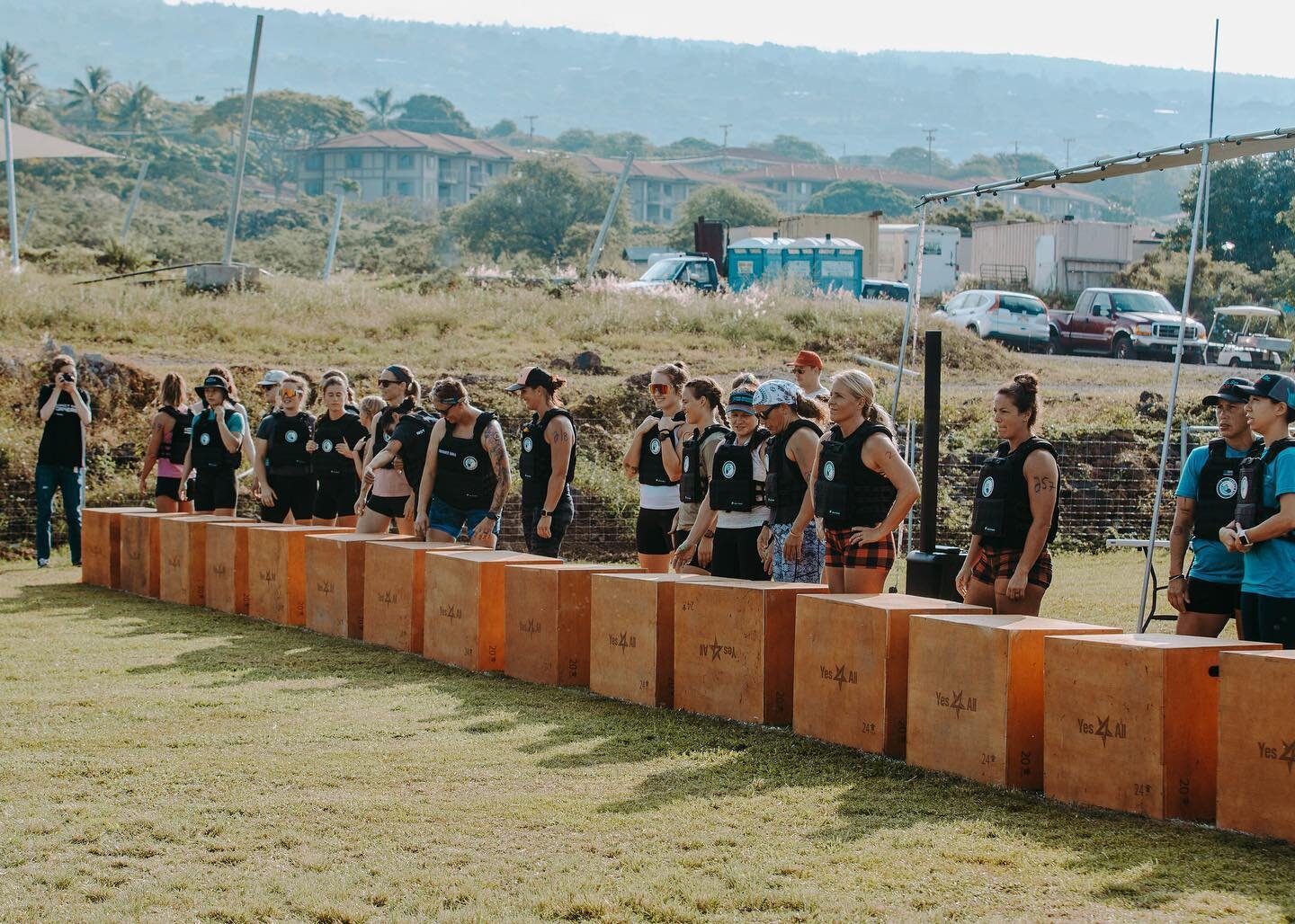 Ready&hellip; 
Set&hellip; 
Go! 

#respectthecornerskona #fitness #missions #womeninfitness #trekking #ywamkona