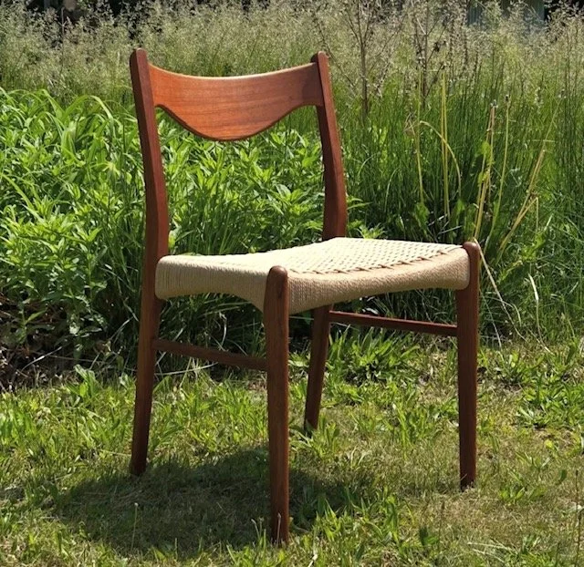 Chair.jpg