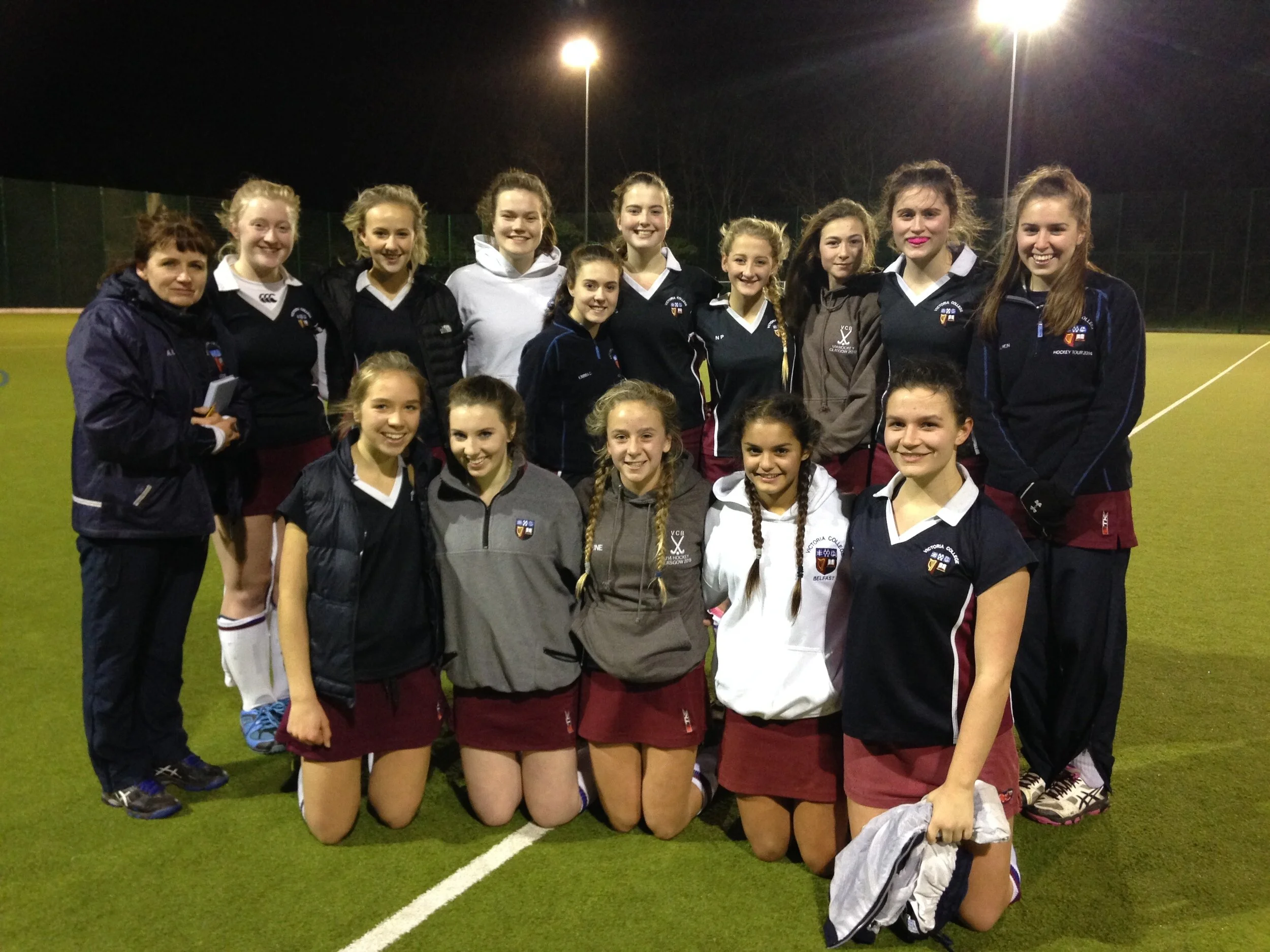 Hockey team progress to quarter finals with a 5-0 win