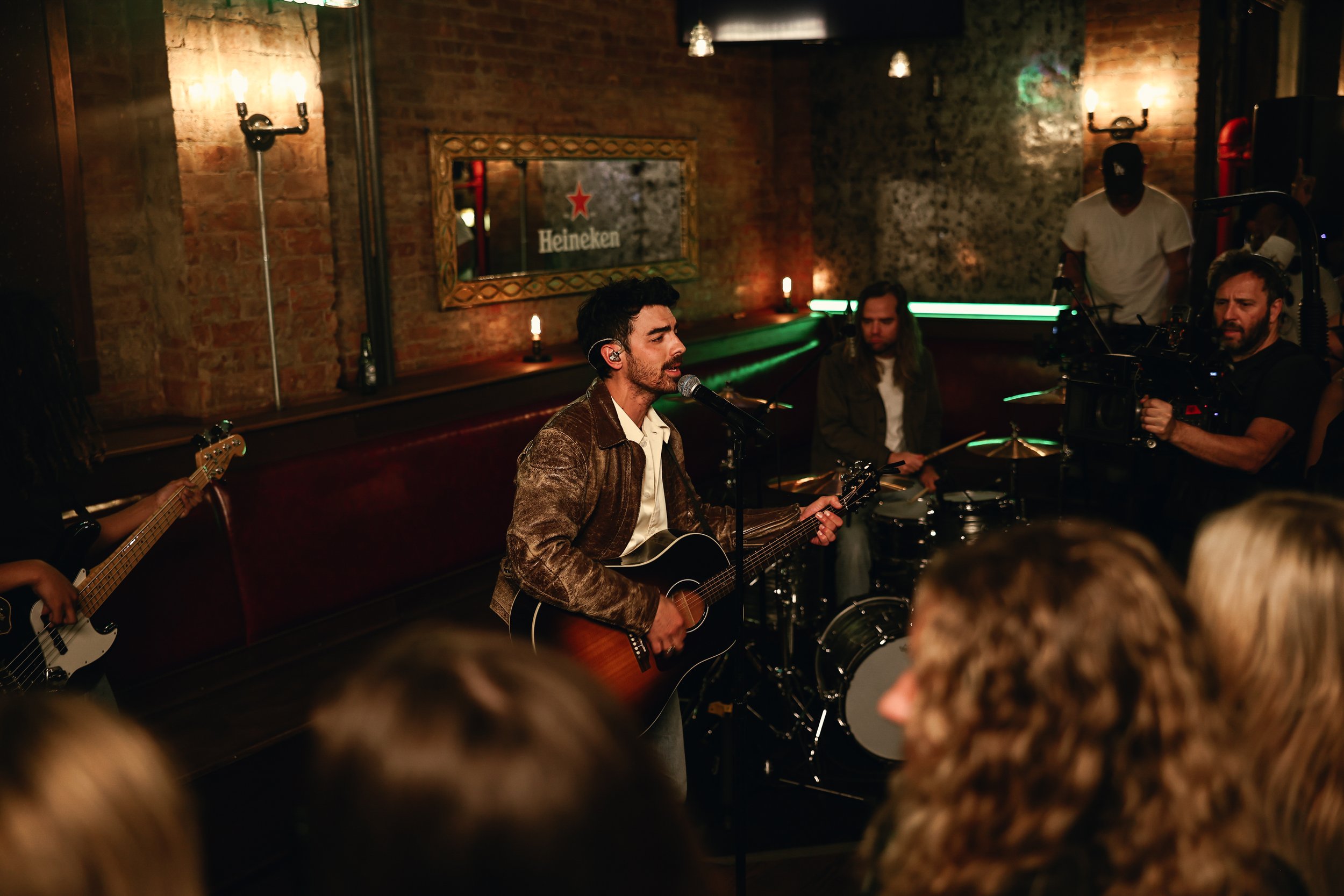 JOE JONAS HEINEKEN