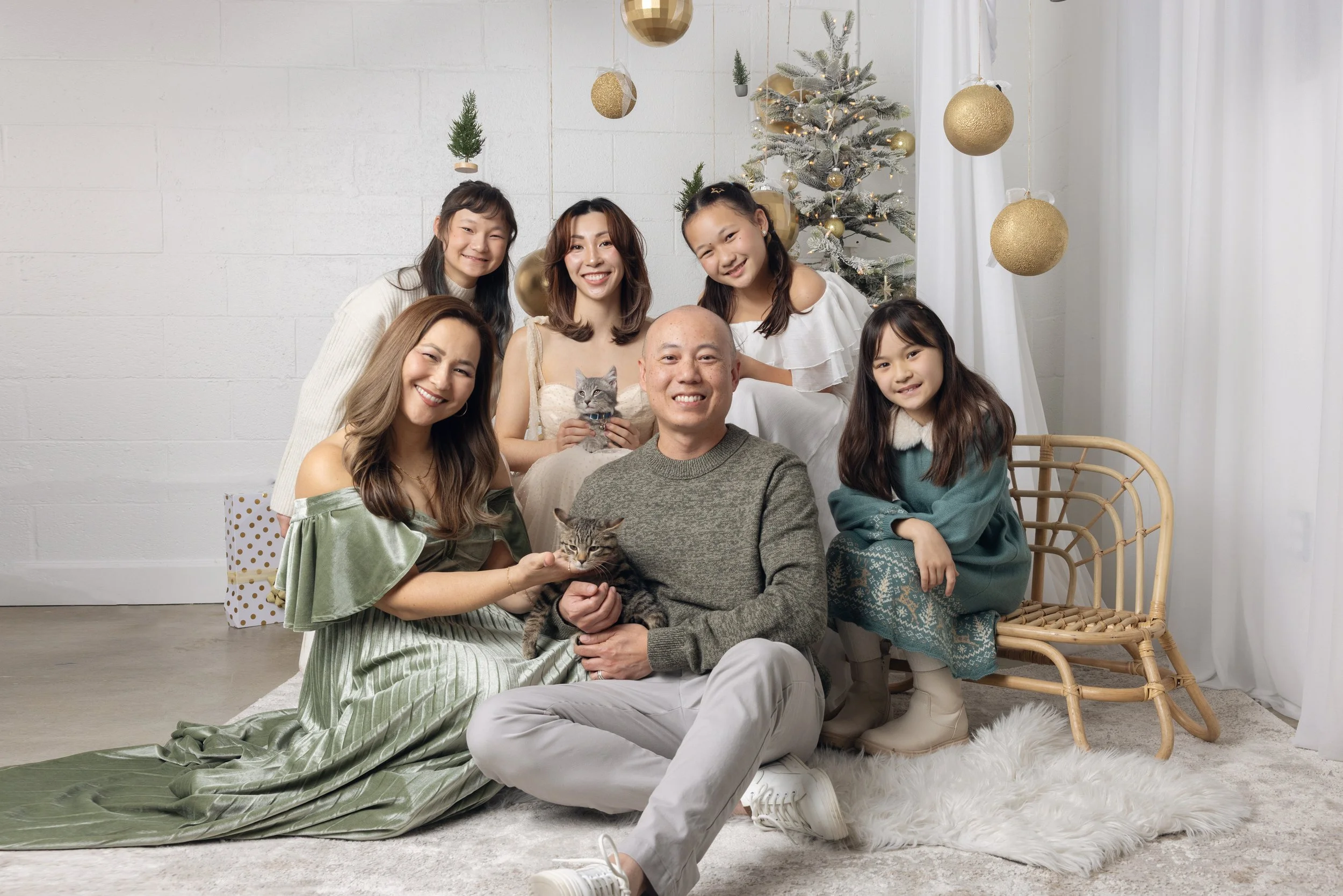 HSUFAM-Holiday25-2104.jpg
