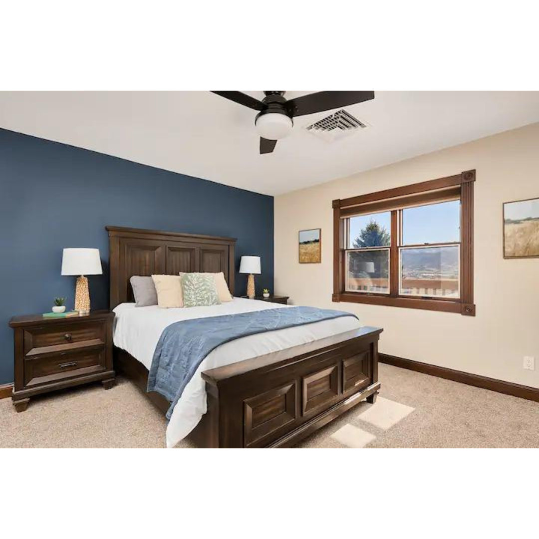 Private Room Queen Bed