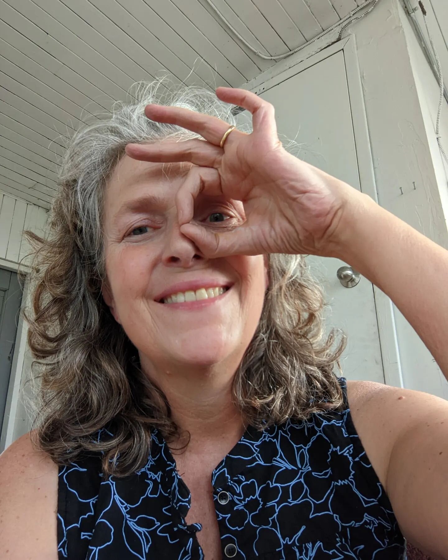 Yesterday, procrastinating in the studio, to camouflage procrastinating doing my taxes! Why must it be this way??? How do you make friends with paperwork?? Is it even possible?