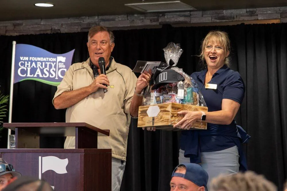 26CC-Banquet-ShannonAndDavid-resized (1).jpg