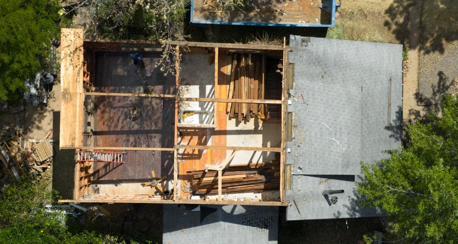 Who Provides Deconstruction Services in Boulder That Are Available Now?