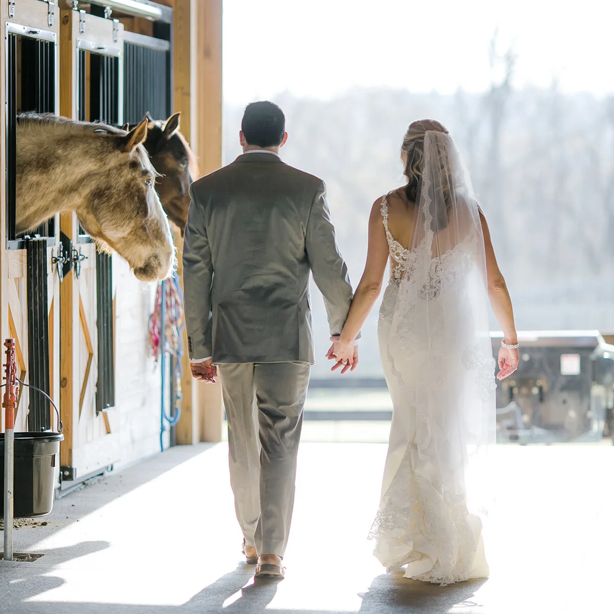 We're walking into a holiday weekend like these two...💕

Hopefully, you have a lot of fun plans with family and friends that involve a lot of food, fun and laughter!

Image: @echobydesign 

#daytonbarnvenue #daytonbarnwedding #daytonvenues #daytonve