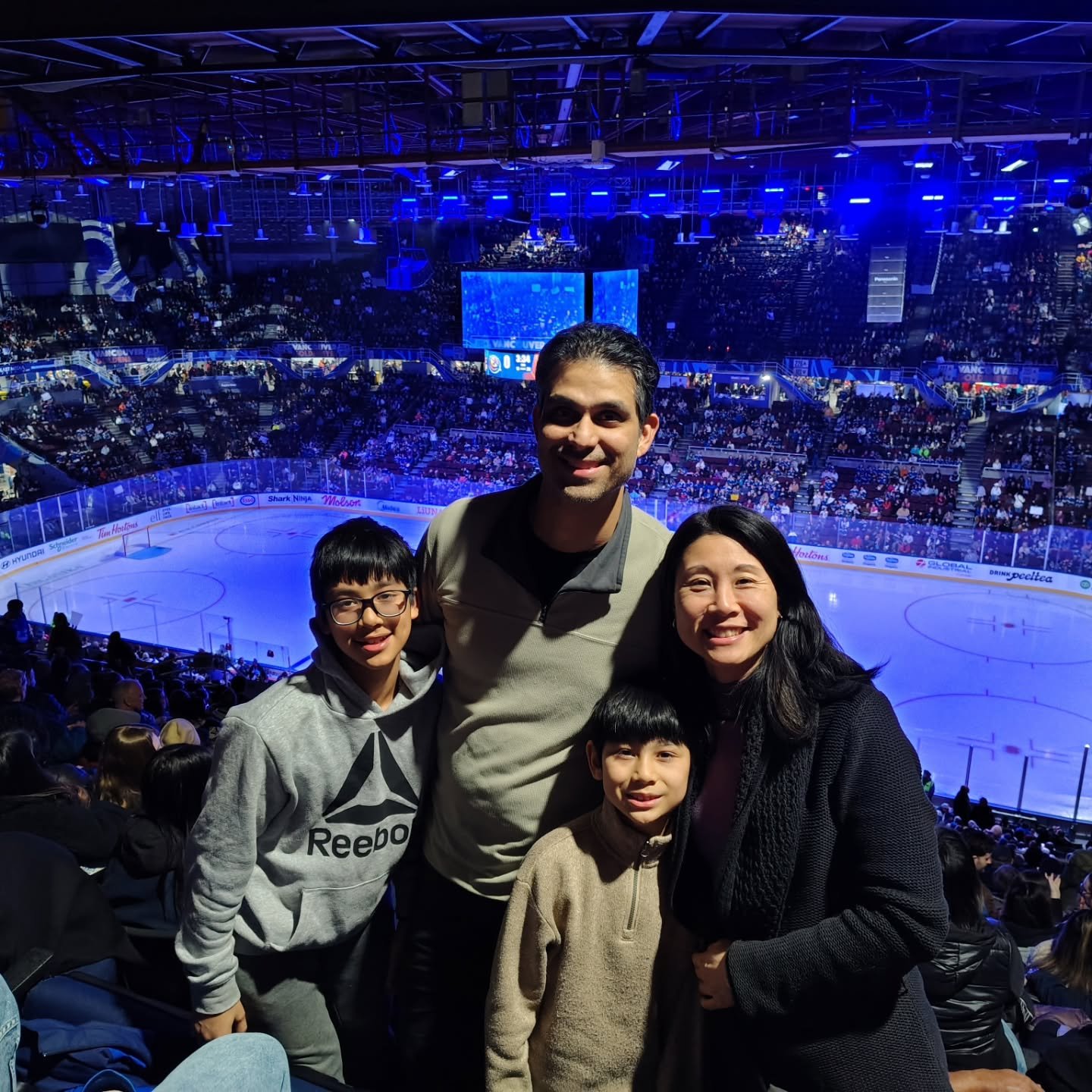 What a game! 5-0 for the @pwhl_goldeneyes, with amazing women athletes on playing on both teams (and of course in the rest of @thepwhlofficial as well)!

Can't wait to see them play again!