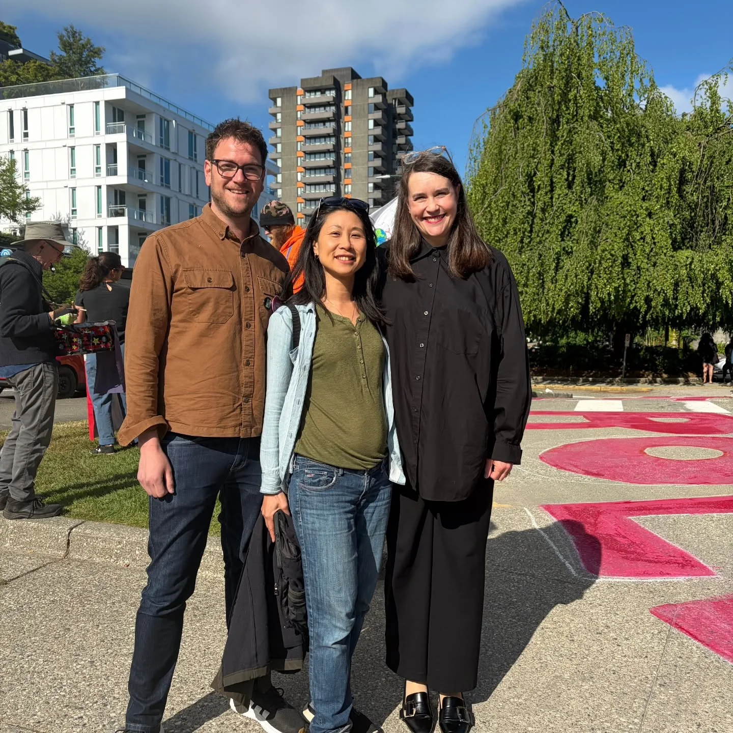 Two days ago, I stood alongside numerous community groups to protest Ken Sim's motion to move the city backwards once again on climate policy. 

Despite all the numerous individuals who spoke to Council about the harmful economic and health impacts o