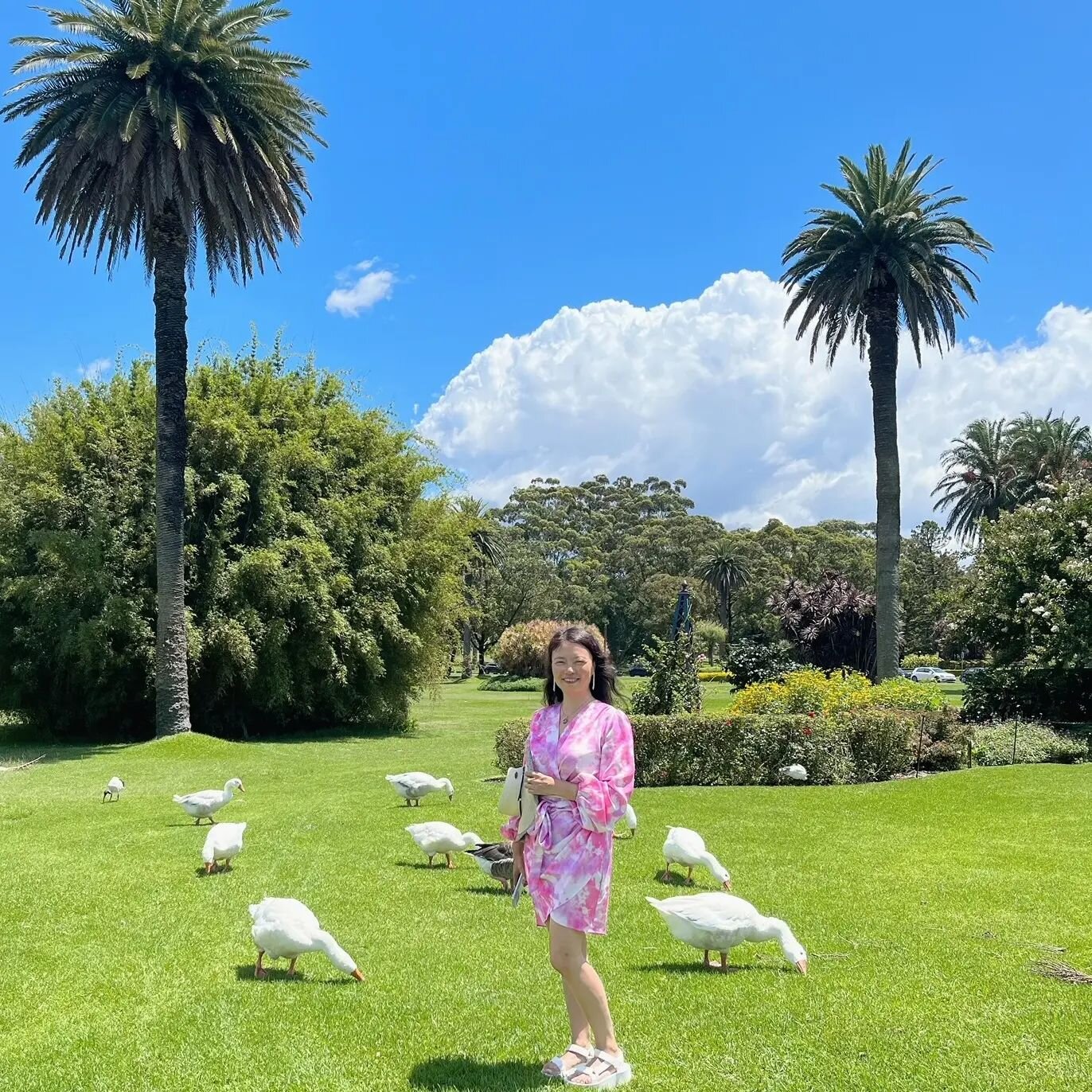 The sun is shining on us, remember to smile in the sunshine.

#centennialpark #sunlovers #sunshine🌞 #sunshine #jingminrenart #jingminren #任静敏艺术 #任静敏艺术 #artlifediscover #sydney