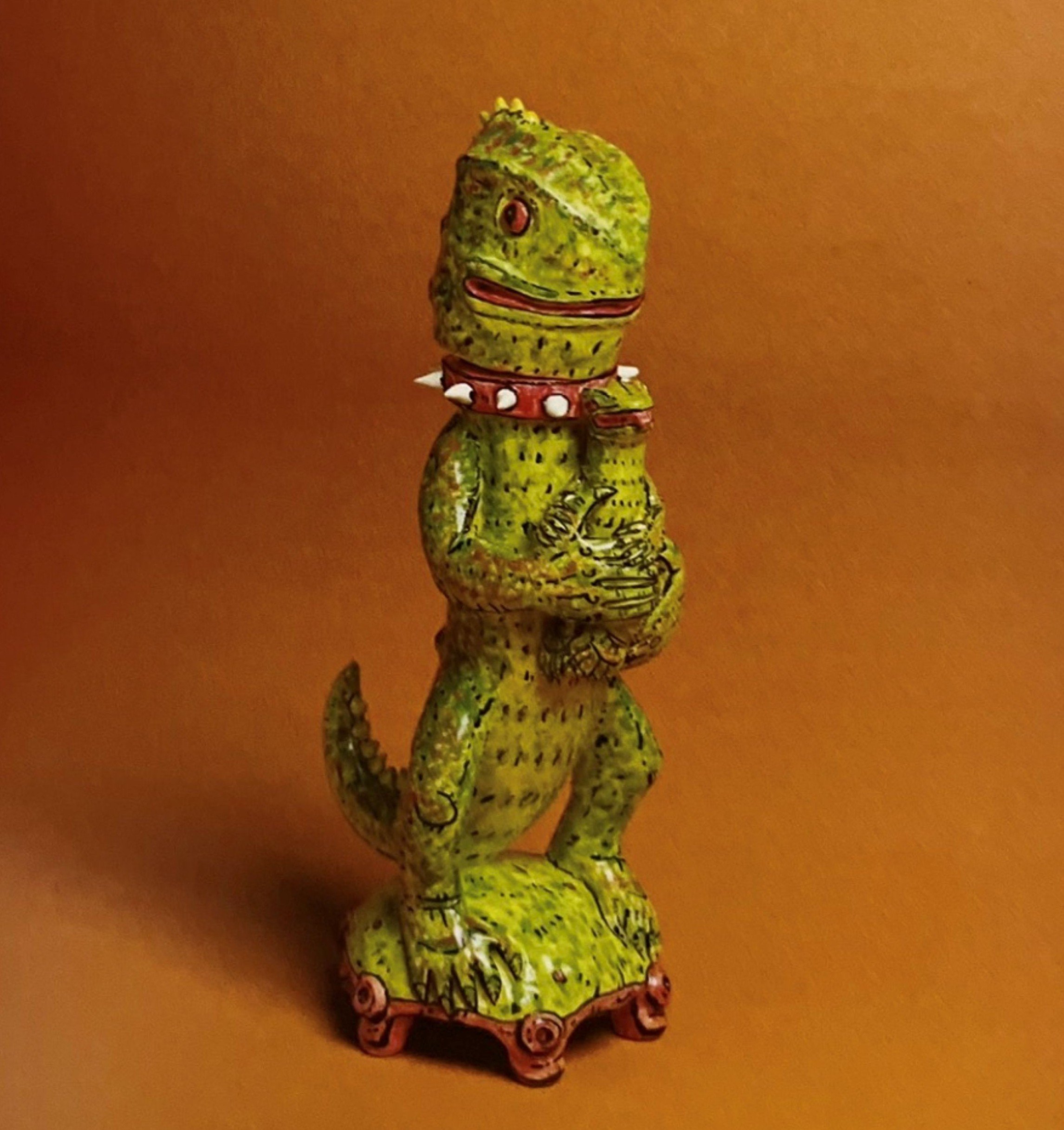 Tuatara Mother and Child. Chuck Joseph. Ceramic sculpture