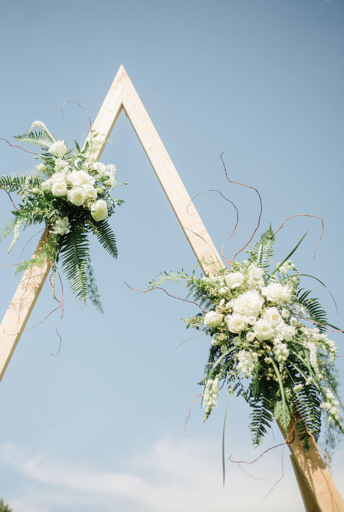 Creative-wedding-arch-woodlands3kody-dustin.png