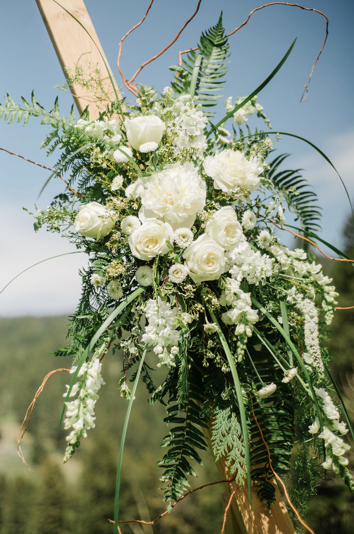 Creative-wedding-arch-woodlands2kody-dustin.png