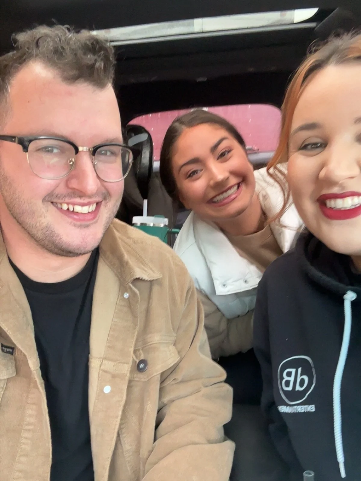 Three person crew today!!! We are trialing some new content creation gear under pressure and that means more hands on deck. 👋

Today is the perfect day we give it a go! Three people on our team makes perceived obstacles like multi room set up/wiring