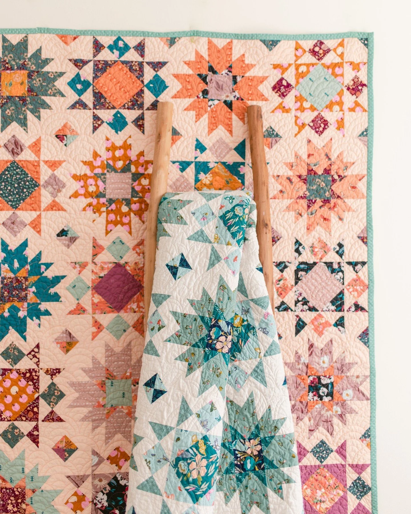 I am endlessly fascinated by how color changes the entire feeling of a quilt.

The exact same design can feel:
calm,
playful,
modern,
vintage,
dramatic,
soft,
or joyful&hellip;

&hellip;just based on palette alone.

#colorinspiration #quiltcolors #fa