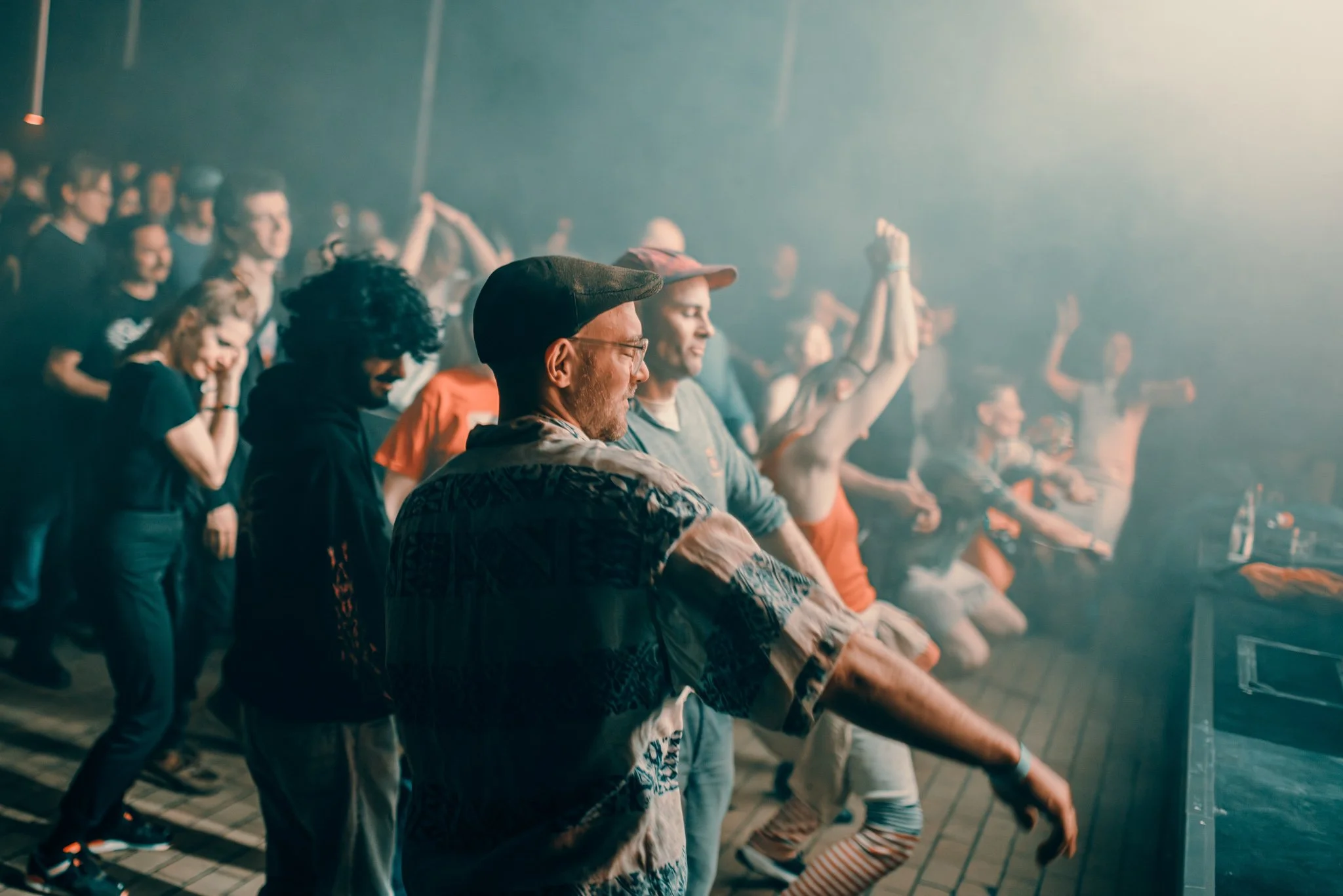 crowd (Alexandra Grigorean)