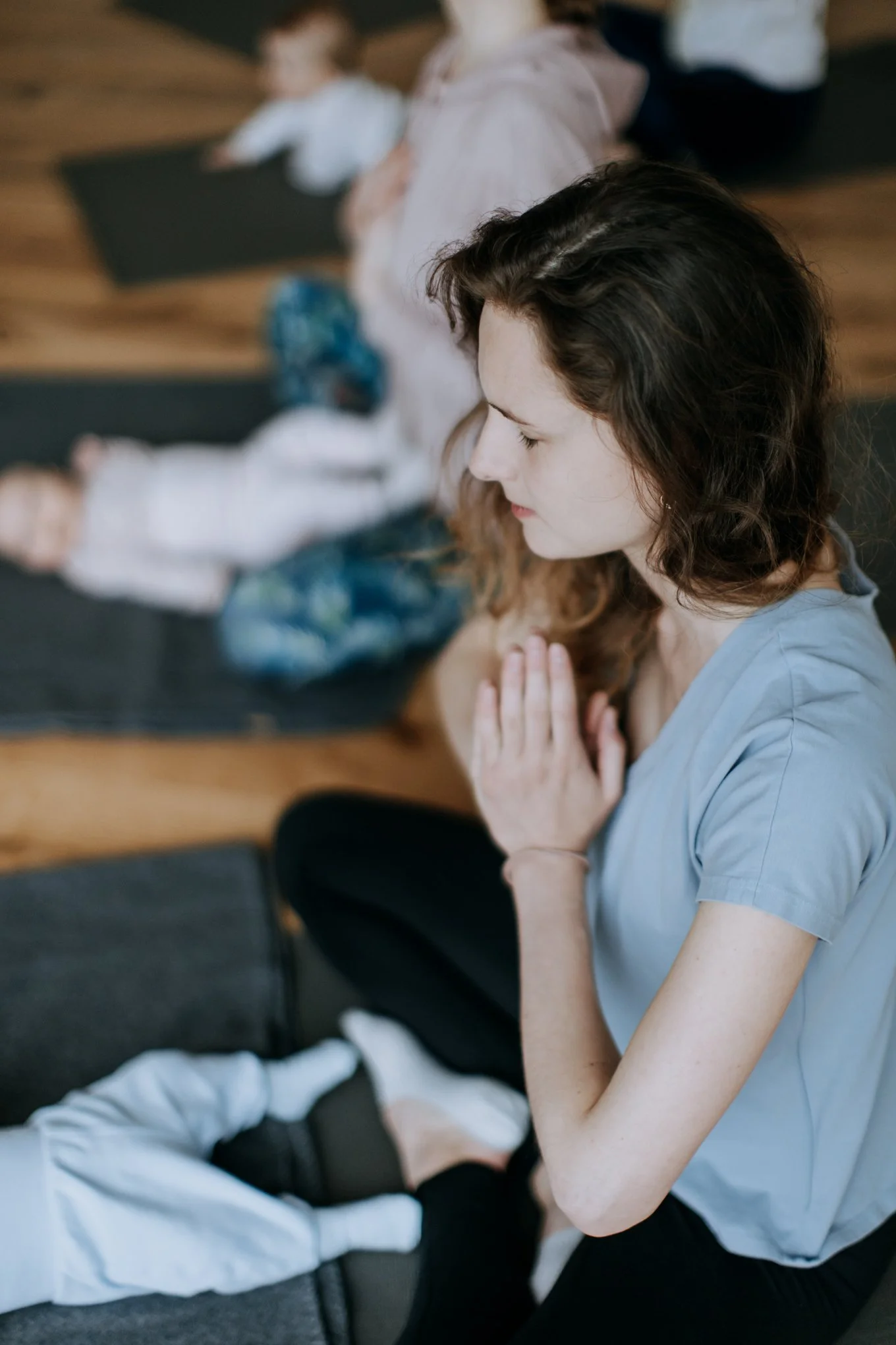 Cvičení pro miminka od 2 měsíců – jemná baby jóga pro podporu psychomotorického vývoje na Praze 6