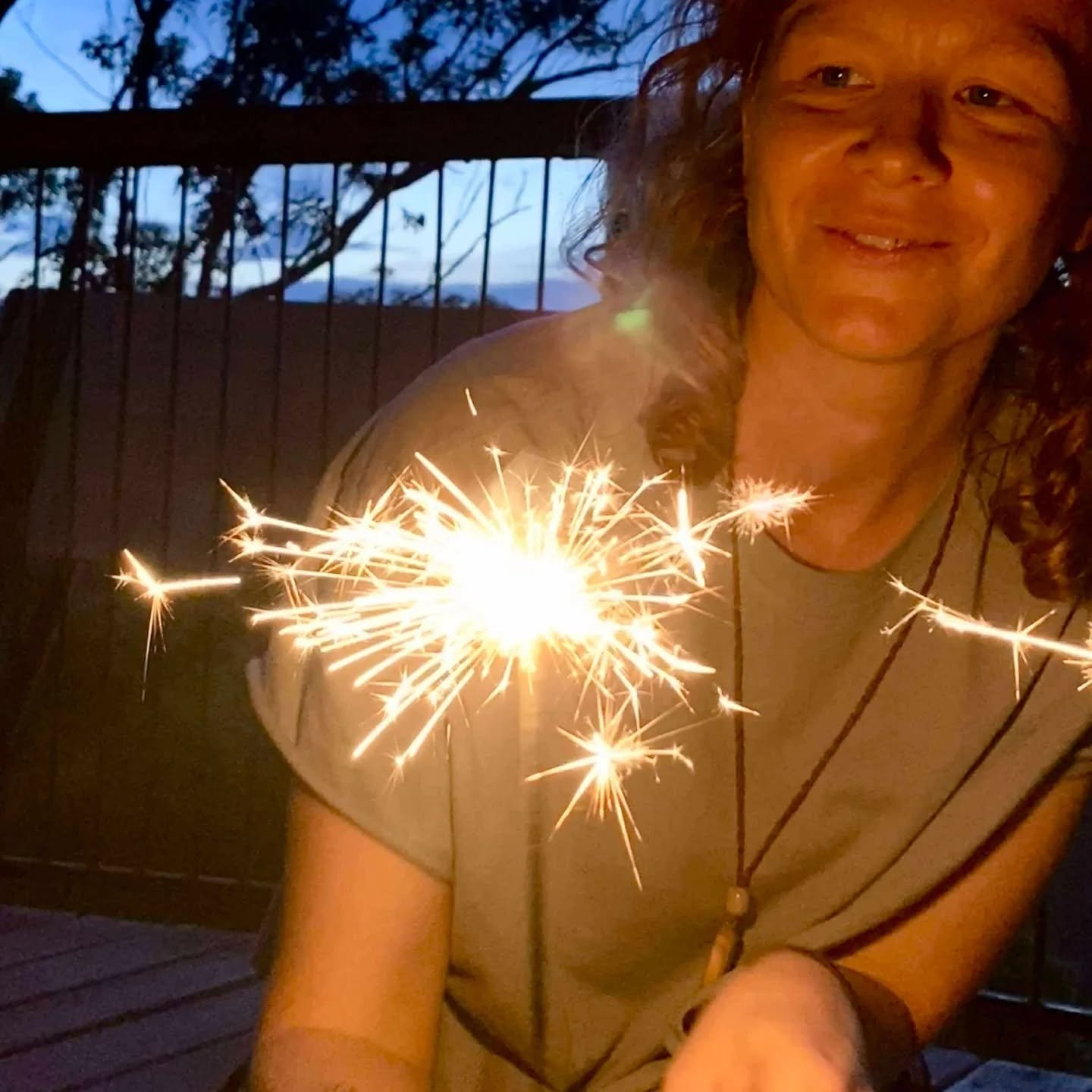 A lil sparkle ceremony. Marking the fullness of the summer solstice and the turning of the wheel. The light and dark, the moon and sun, and the blessing of friendship 🌞🌙🌞

Snaps by @kim_kenyon_writes and these magic mountain moments shared with @e