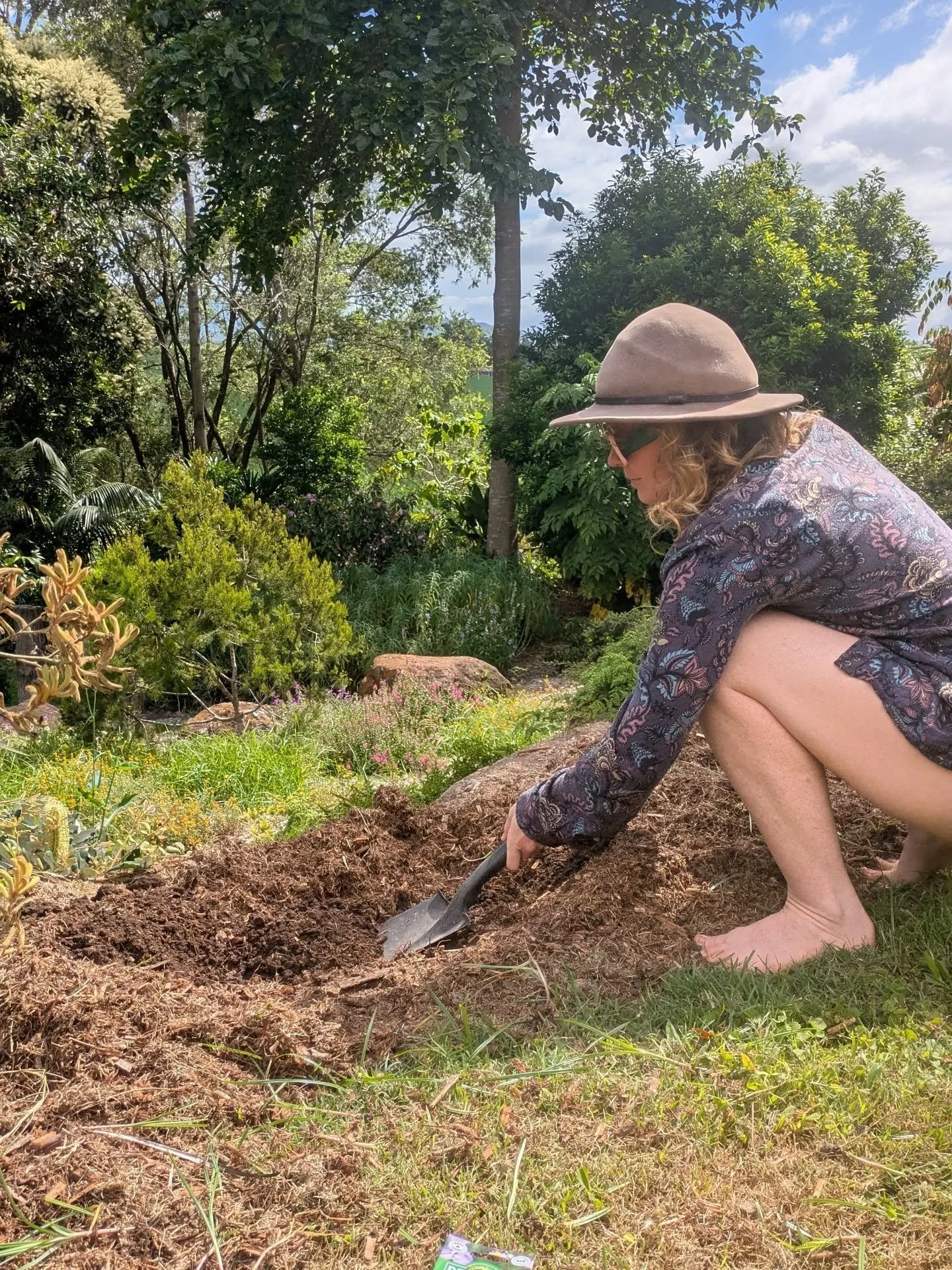 Supporting transition through ceremony and little moments. 

Through dirty hands and seeds in the ground with a few quiet tears for my littlest who started their school life this week. 

Making corn dolls with my kids lovingly inspired by @the.calm.r