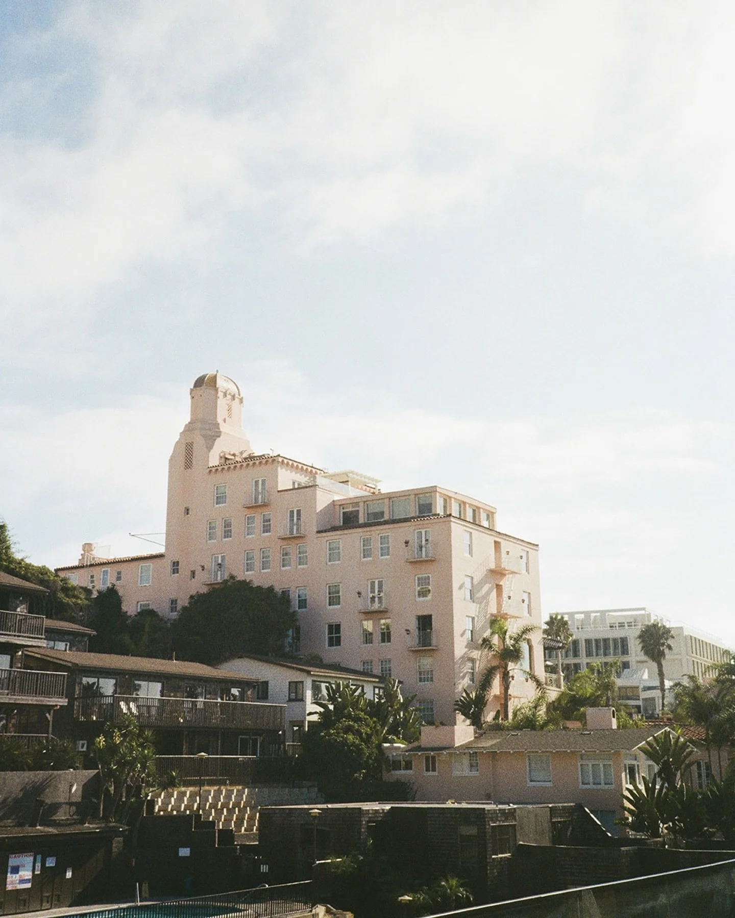 it was so easy to fall in love with this stunning day at la valencia for grace and john 🤍

planning: @ivorystoneeventco 
florals: @elpetrosfloral 
sofreh: @fabuloustwodesign 
venue: @lavalenciahotel 
hair: @styled.byjordan 
makeup: @artistrybybriann