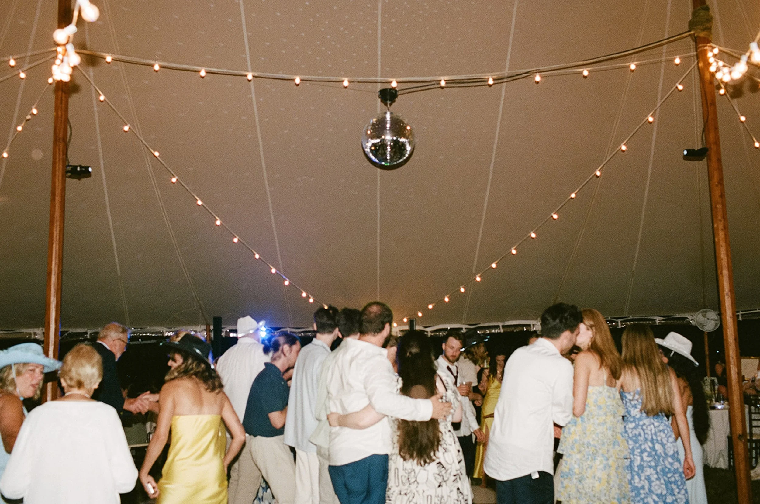kennebunk-maine-wedding-only-film-wedding-photos-jesslivingphoto-183.jpg