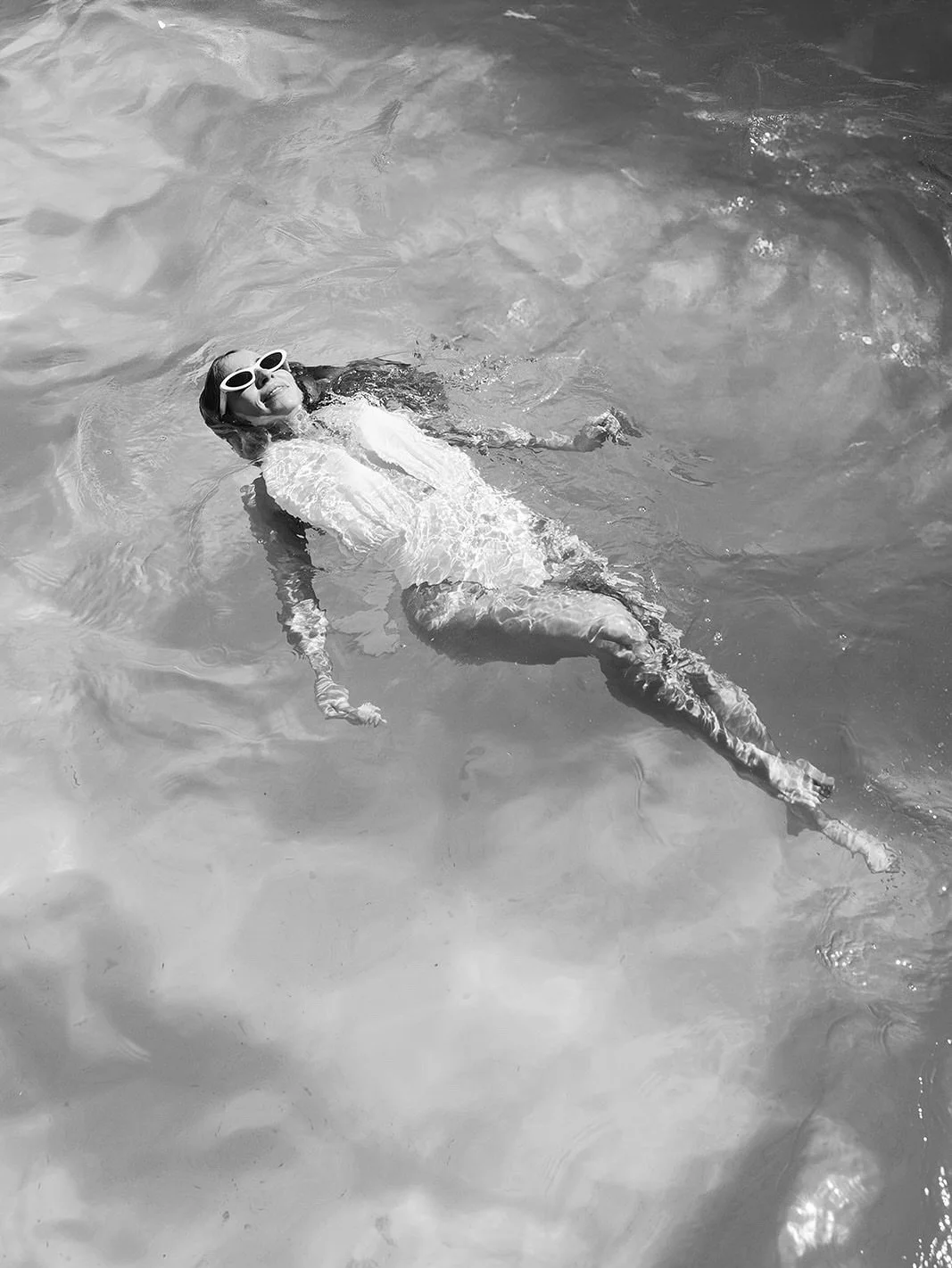 in honor of @hannahpolskinstudio and @gillly getting featured in the LA times last week 🤎 

the most epic weekend for the most deserving couple. highly recommend checking out their article 🤍

planning: @delicatedetails 
venue: @hotelcasadelmar 
flo