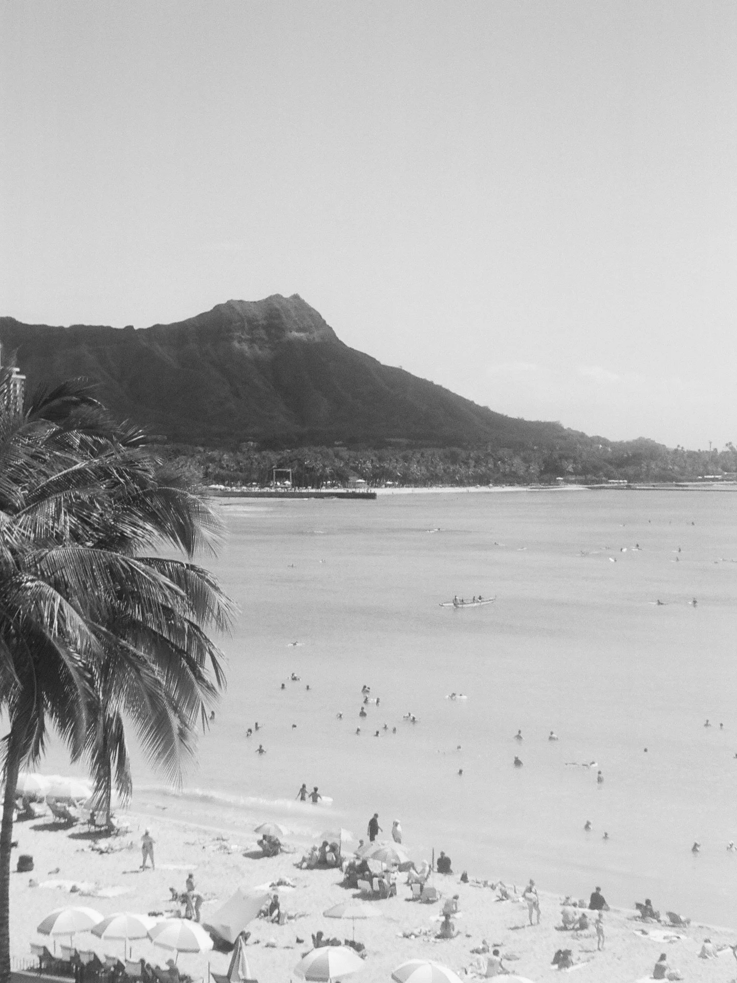 icymi &mdash; i&rsquo;m offering NO travel fees to any island in hawaii for all of 2026!!!

your girl has goals 🤍

film photos taken at the royal hawaiian under @nikkistrekowski_photo