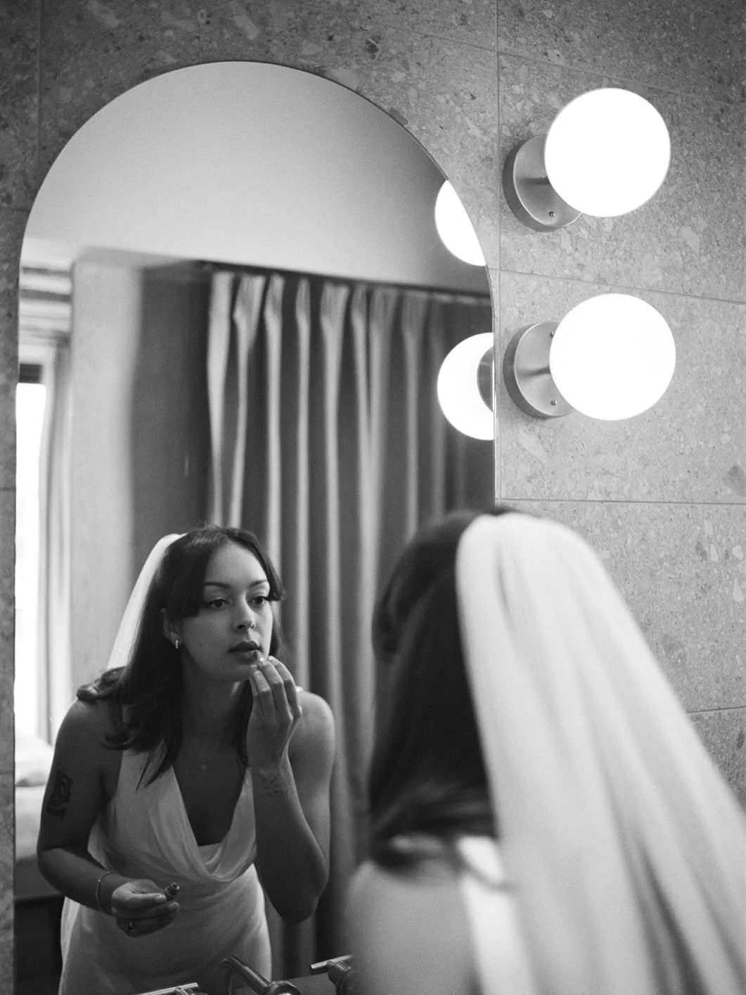 a courthouse elopement with elle &amp; billy 🤎