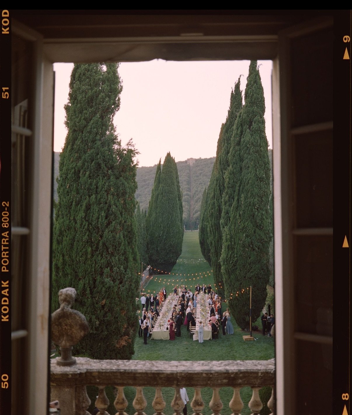 A table set within one of the most iconic gardens in the wedding world, @cetinale for Emily &amp; Matt.

The design was shaped first and foremost by its surroundings and natural rhythm, allowing this incredible garden to be experienced as it was alwa