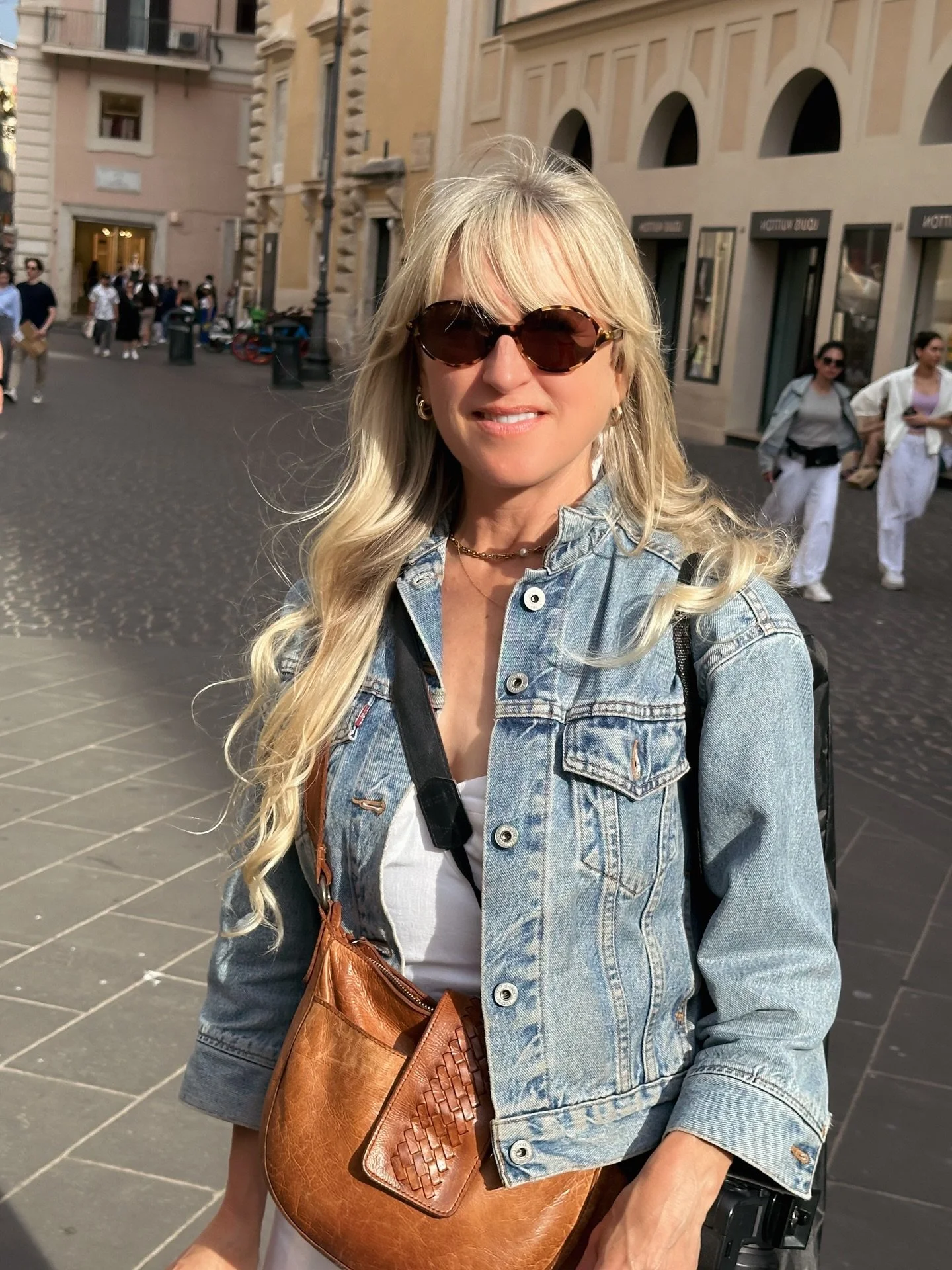 ✍🏼 As I plan for another 3 month summer plant study in Europe, I&rsquo;m reminded of one of my favorite aspects of world travel 🌍🧳 &mdash;the opportunity to meet and spend time with so many extraordinary people from all corners of the earth. Every