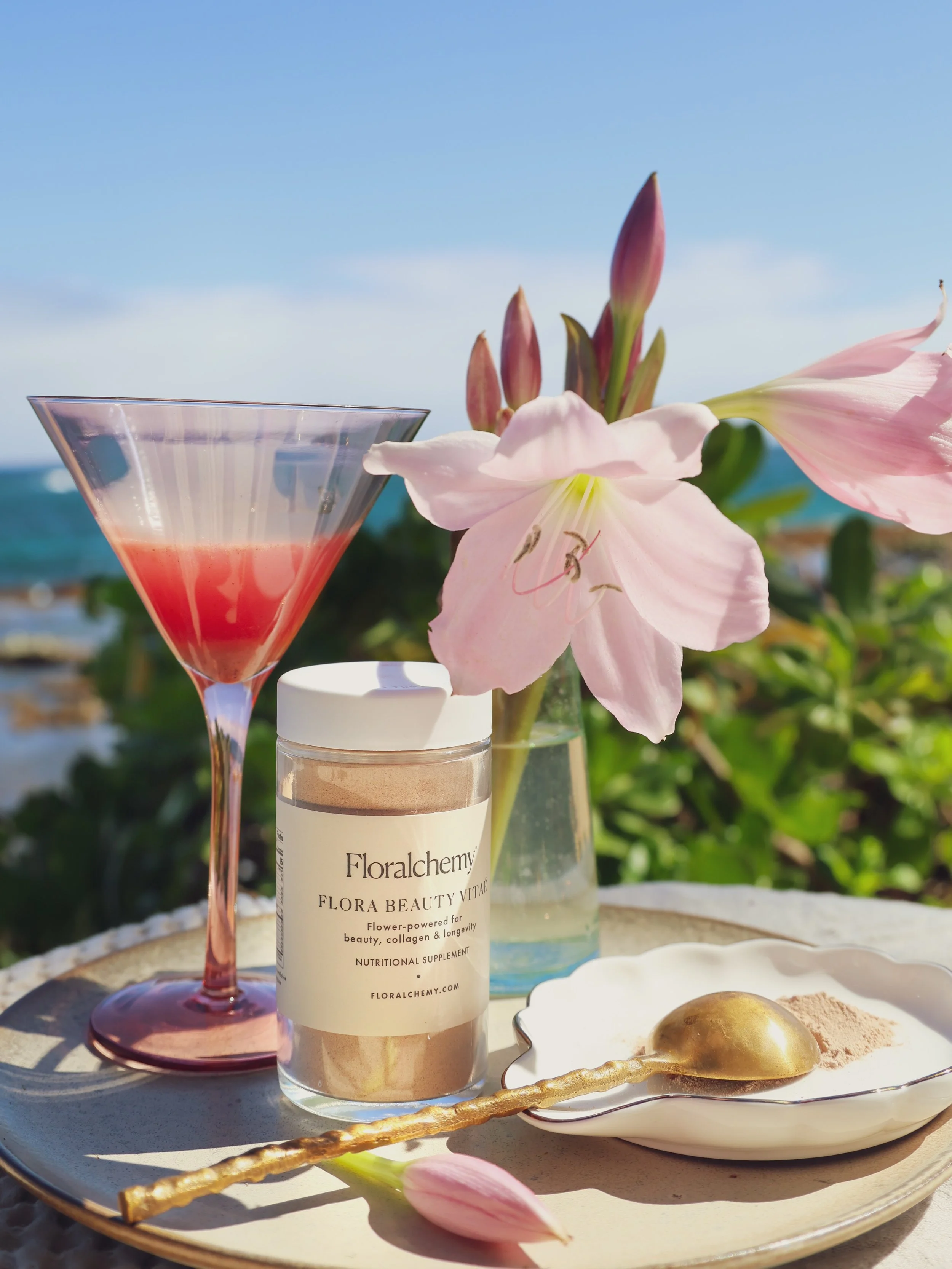 🌷Being the flower lovers that we are, we&rsquo;ve created our Flora Beauty Vita&egrave; nutritional tonic with a rainbow of medicinal blooms to give you an easy and convenient way to integrate the transformational power of flowers into your daily li