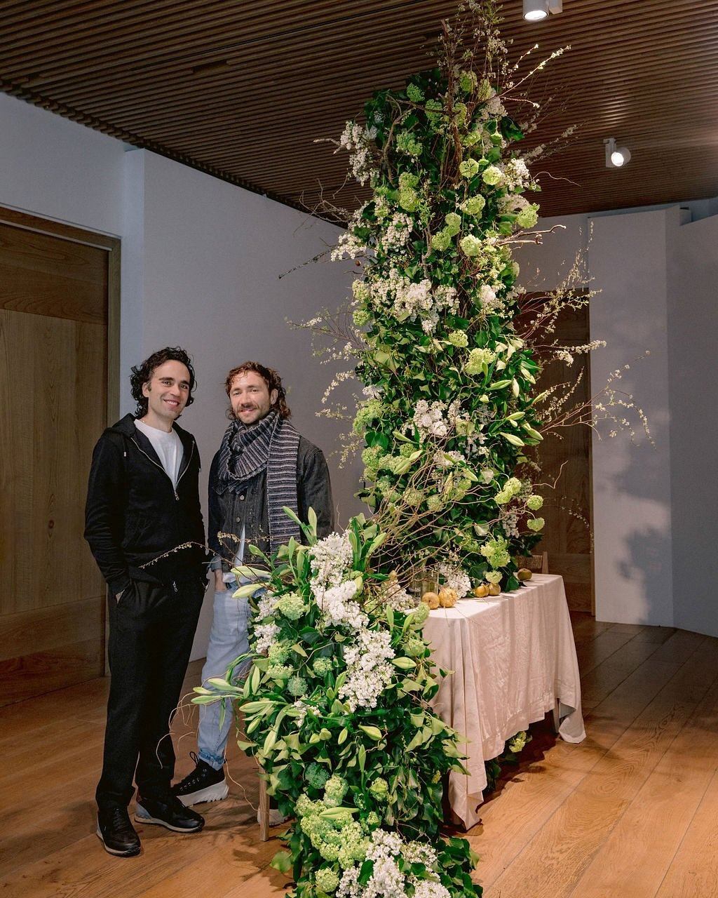 Once again, last January we have had the chance to be part of the @madridblooms Congress! This year four designers used our structures to create stunning floral installations with the participants to their workshops.
Here Michal and Mickael from @blo