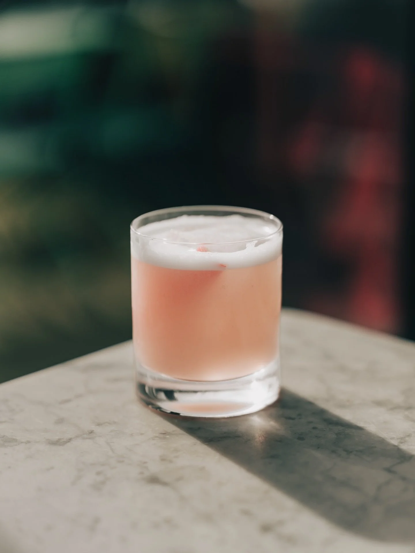 Our Rhubarb Sour is bright, fresh and perfectly balanced with that signature sweet-sharp rhubarb flavour and a silky foam on top. The kind of cocktail that feels even better when the evenings start getting lighter.

Join us during the week and start 