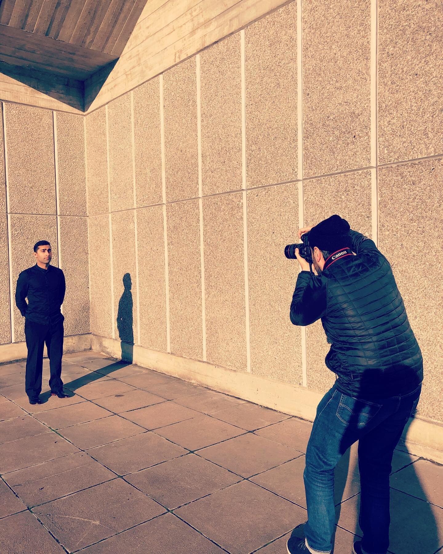 📸 for our new website! Thank you @delorian #photography #stringquartet #southbankcentre #sun #canon #photoinaphoto #classicalmusic #folkmusic #cantkeepoureyesopen #sundayafternoon #pose #shadow #london #liveevents