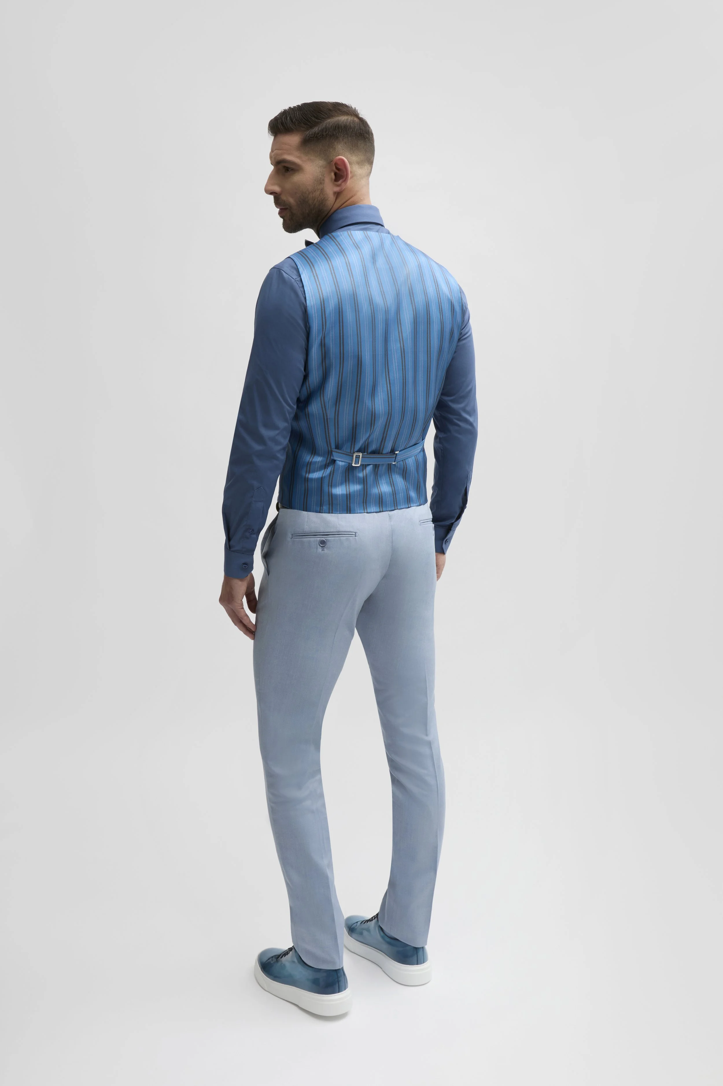 LOOK 1_2.jpg