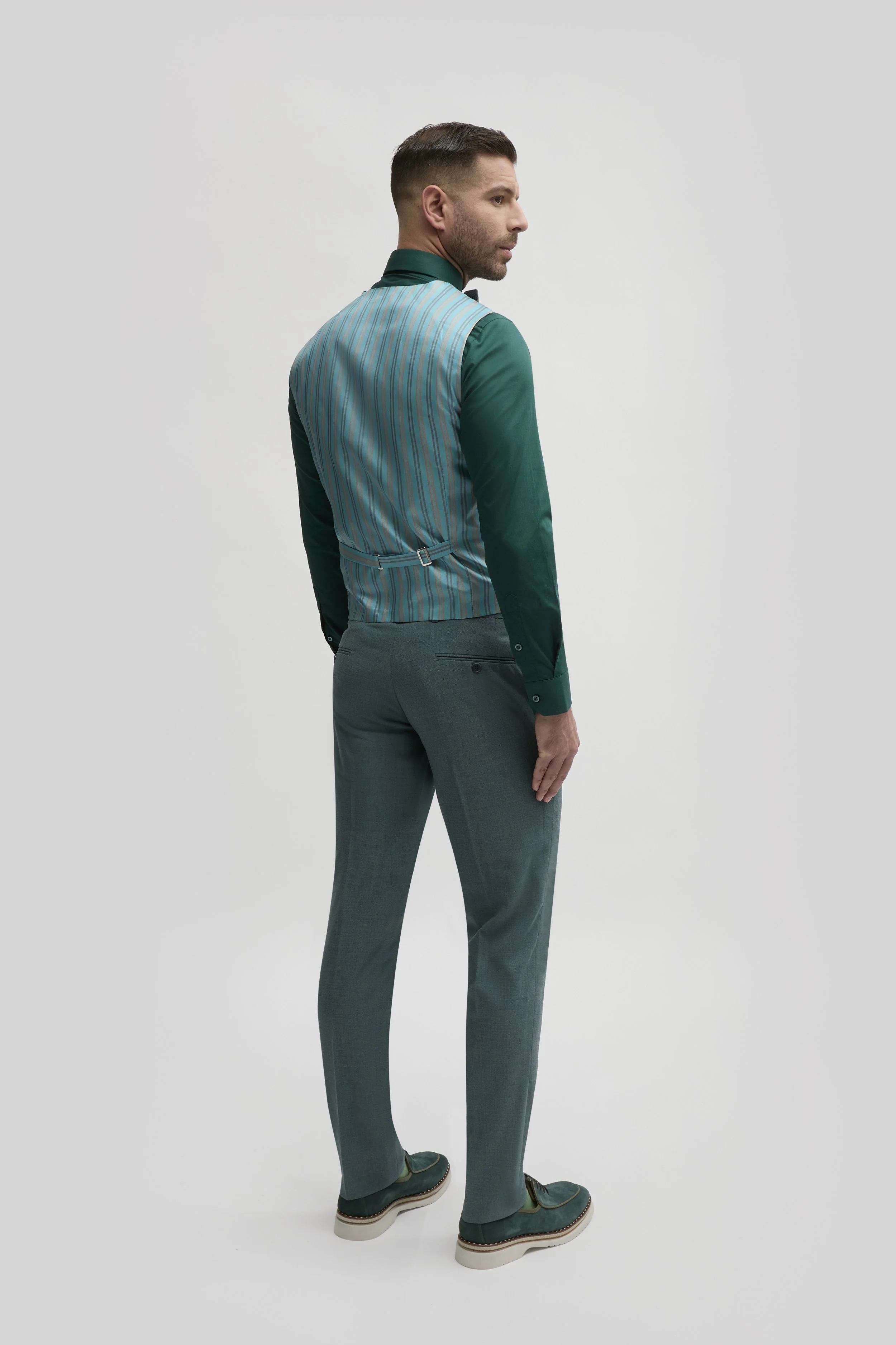 LOOK 3_2x.jpg