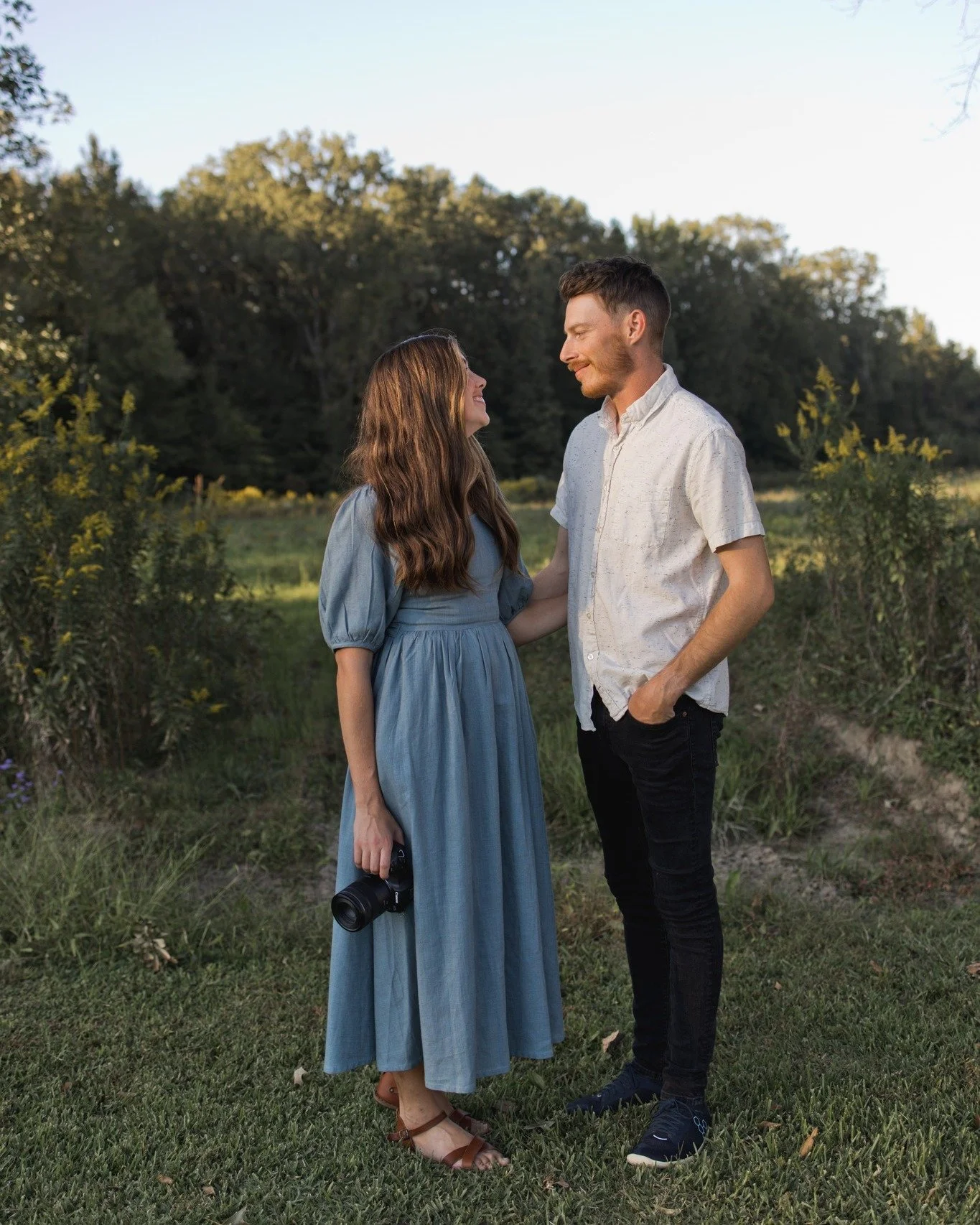 Hello there! 

If we haven't met, we're the Barbers! Christ followers, photo + video team, parents to the sweetest little girl, and your newest friends. 

We adore working with couples and families, from engagement photos to your sweet baby's newborn
