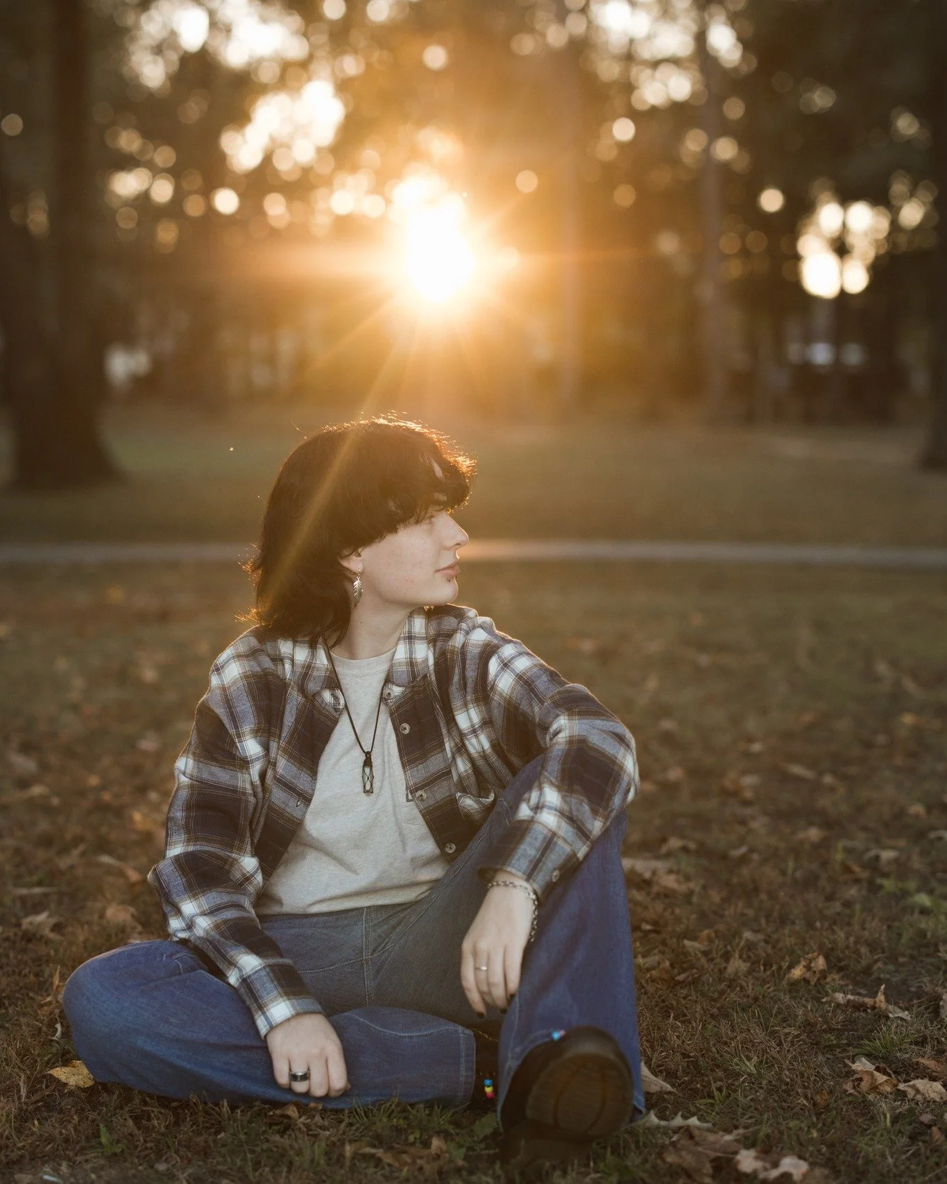 The first glimpse of fall during the senior session! It was so much fun taking photos for Kaleigh (who Sam has known for a long time)! Seeing her all grown up and about to graduate high school is such a blessing! 🍁