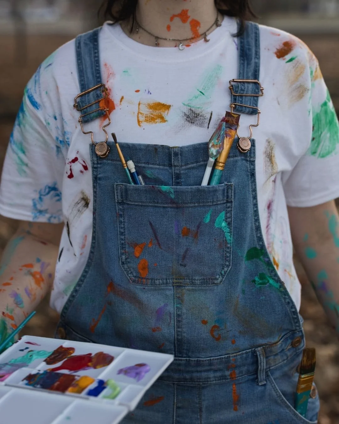 Kaleigh Part ✌🏻

Ummm this session was so much fun! I learned that I don't know how to splatter paint effectively, butttt still turned out amazing!