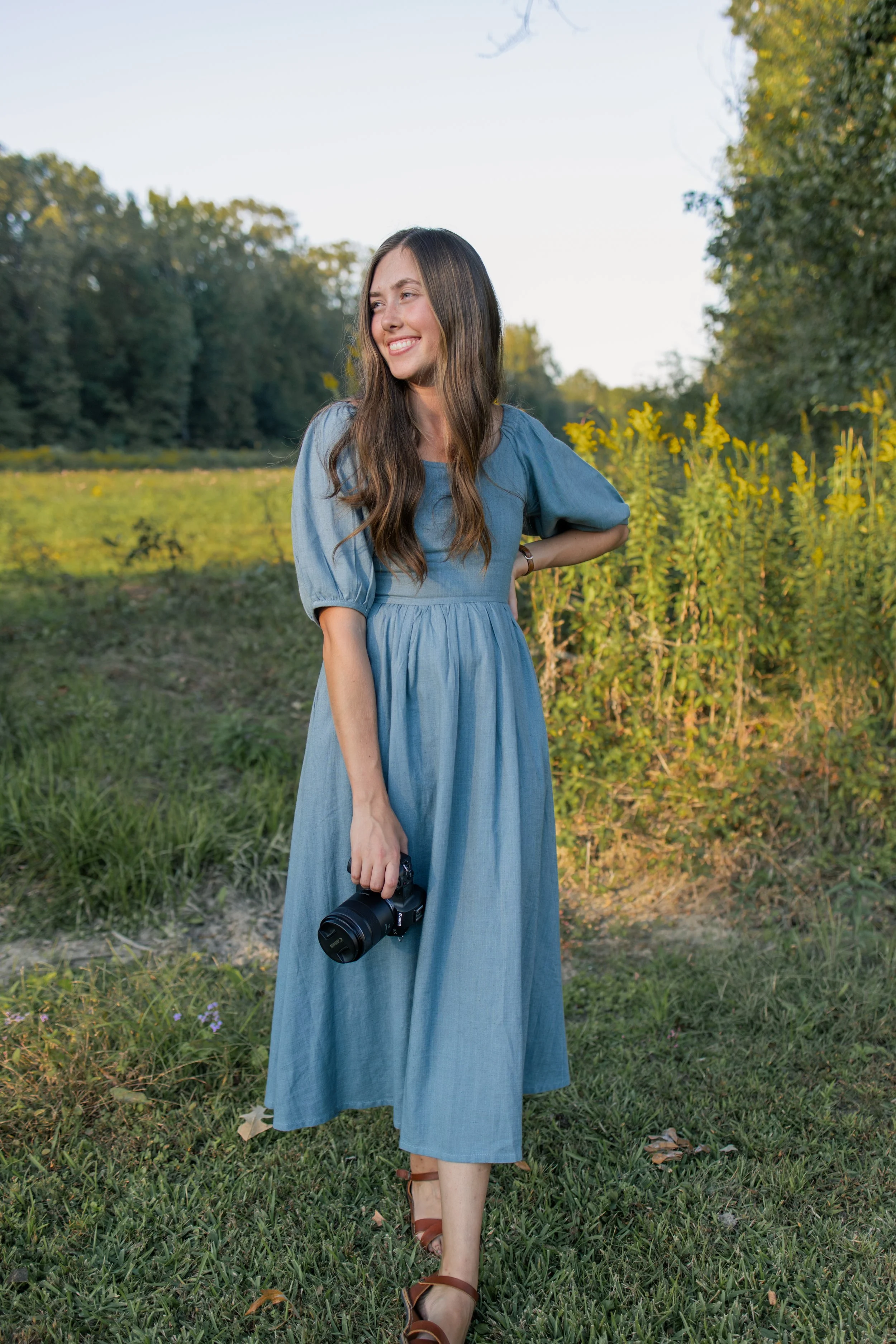 Husband and wife wedding photography team in Arkansas