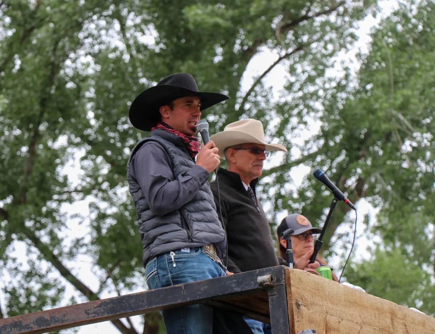 The Auction // The 2022 Sale Average was $22,792. This is the highest average we have ever had, all thanks to consignors bringing top quality horses and buyers making the trip to Juntura. Thank you to Duarte Sales and their team for conducting the au