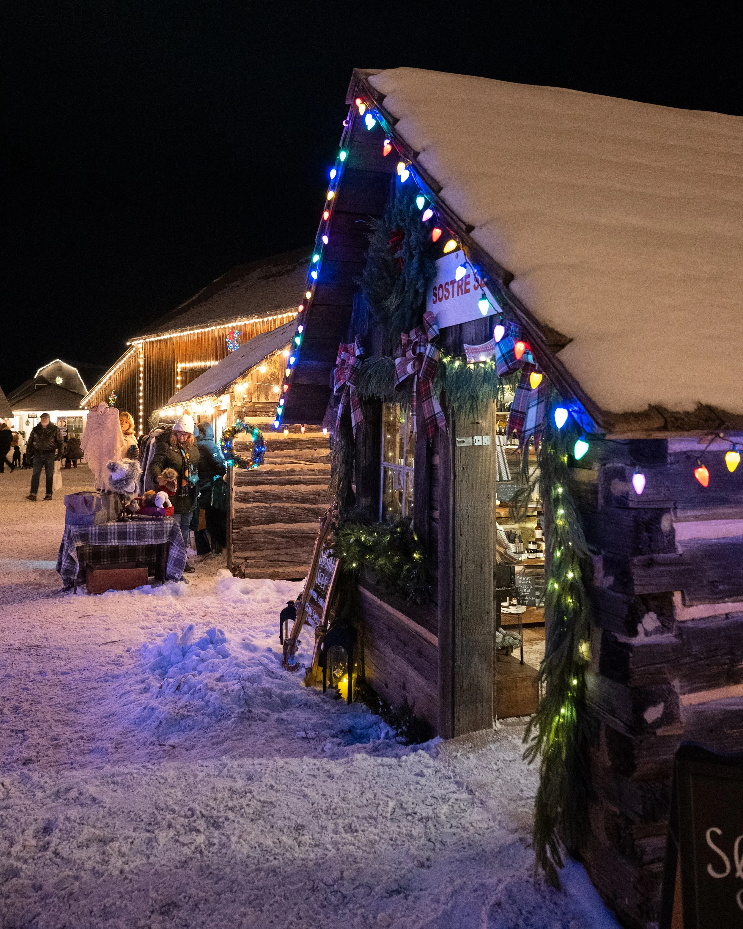 Christkindlemarket-outside-FW.jpg
