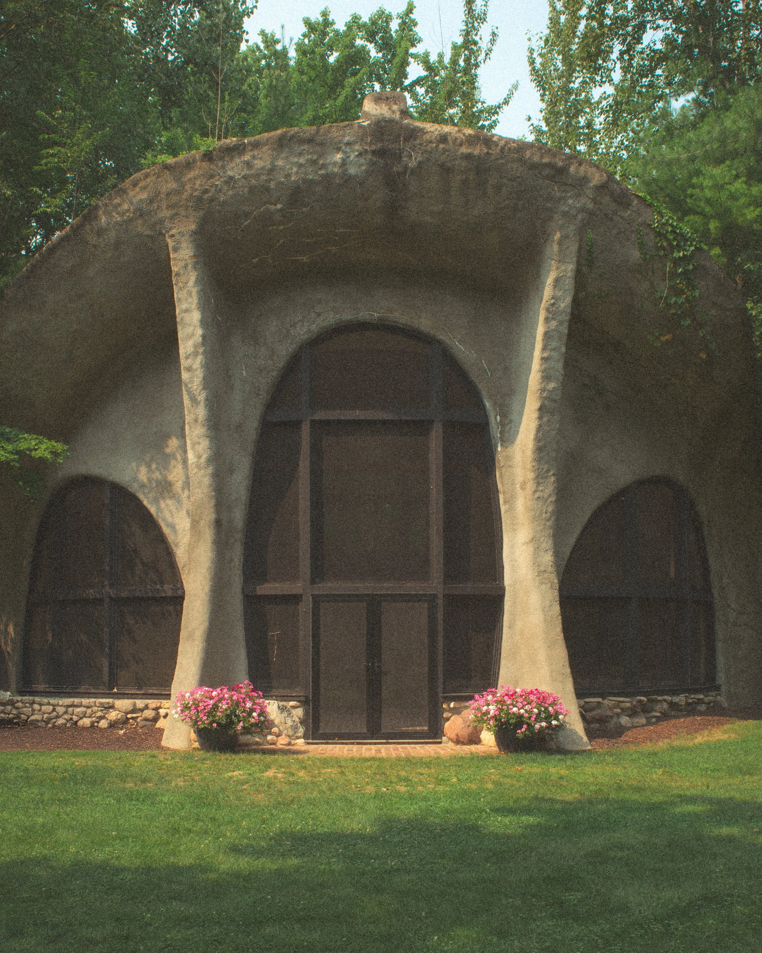 Domehouse-front-fw.jpg