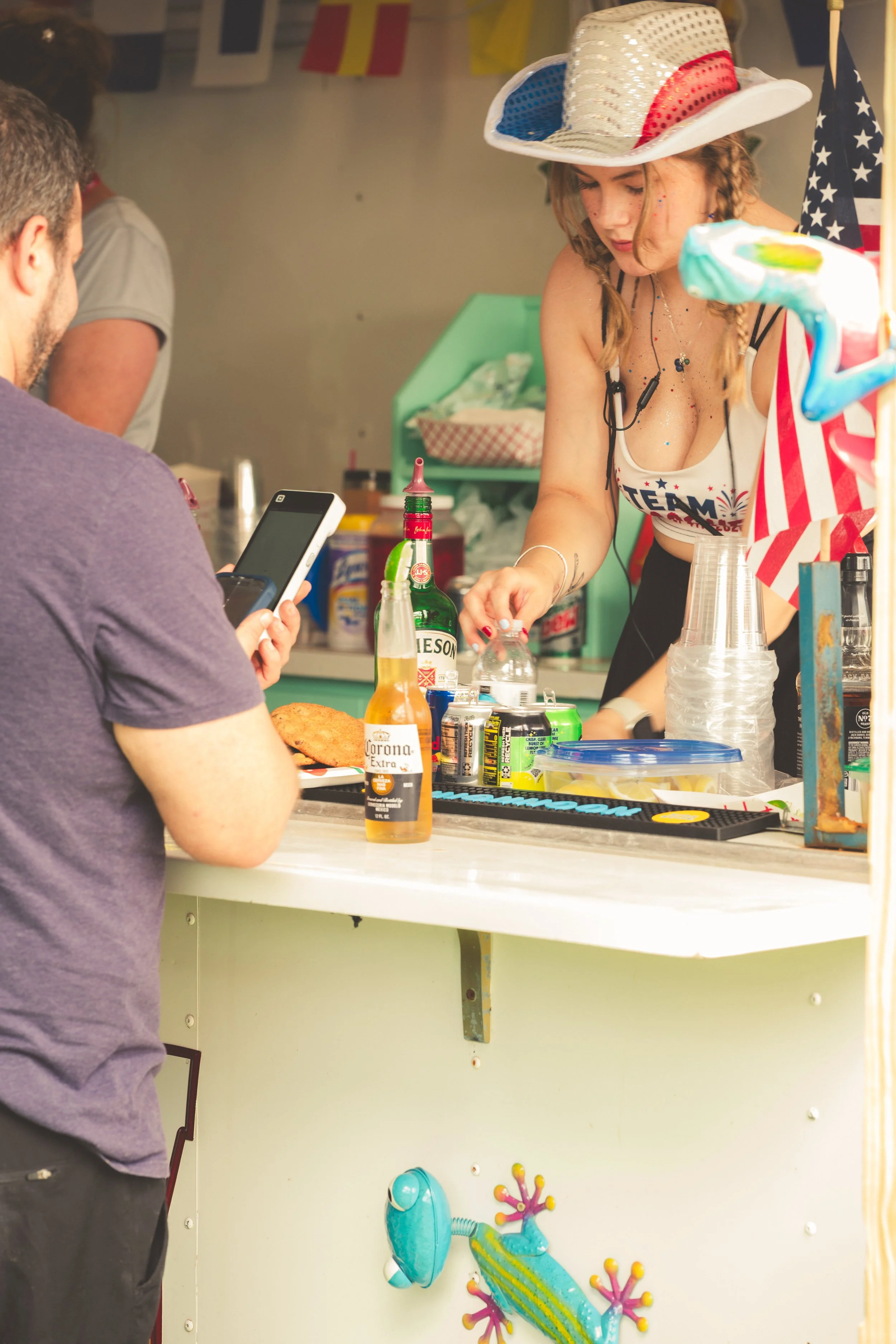 Anna-outsidebar-FW.jpg
