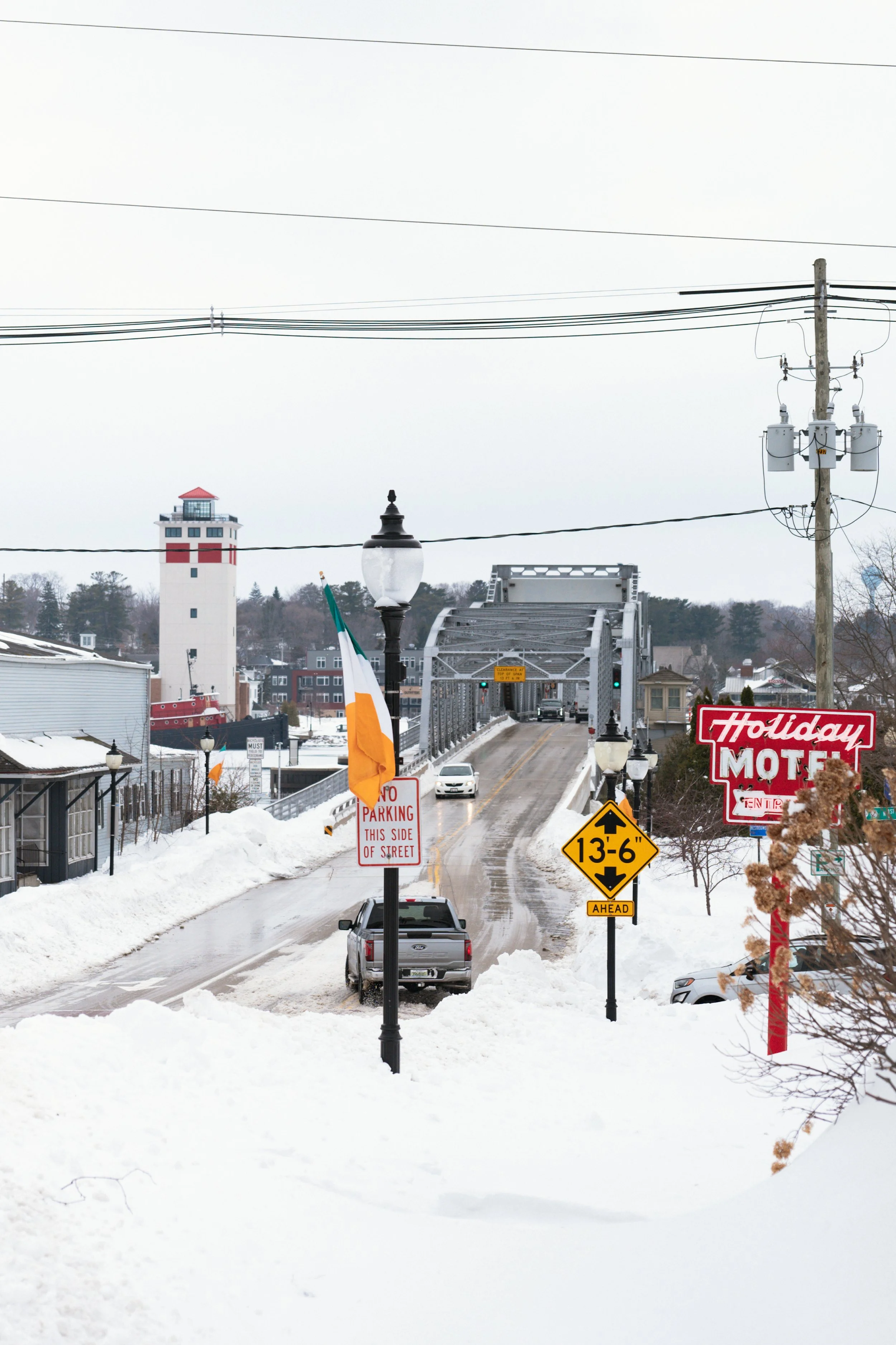 bridge-snowstorm-fw.jpg