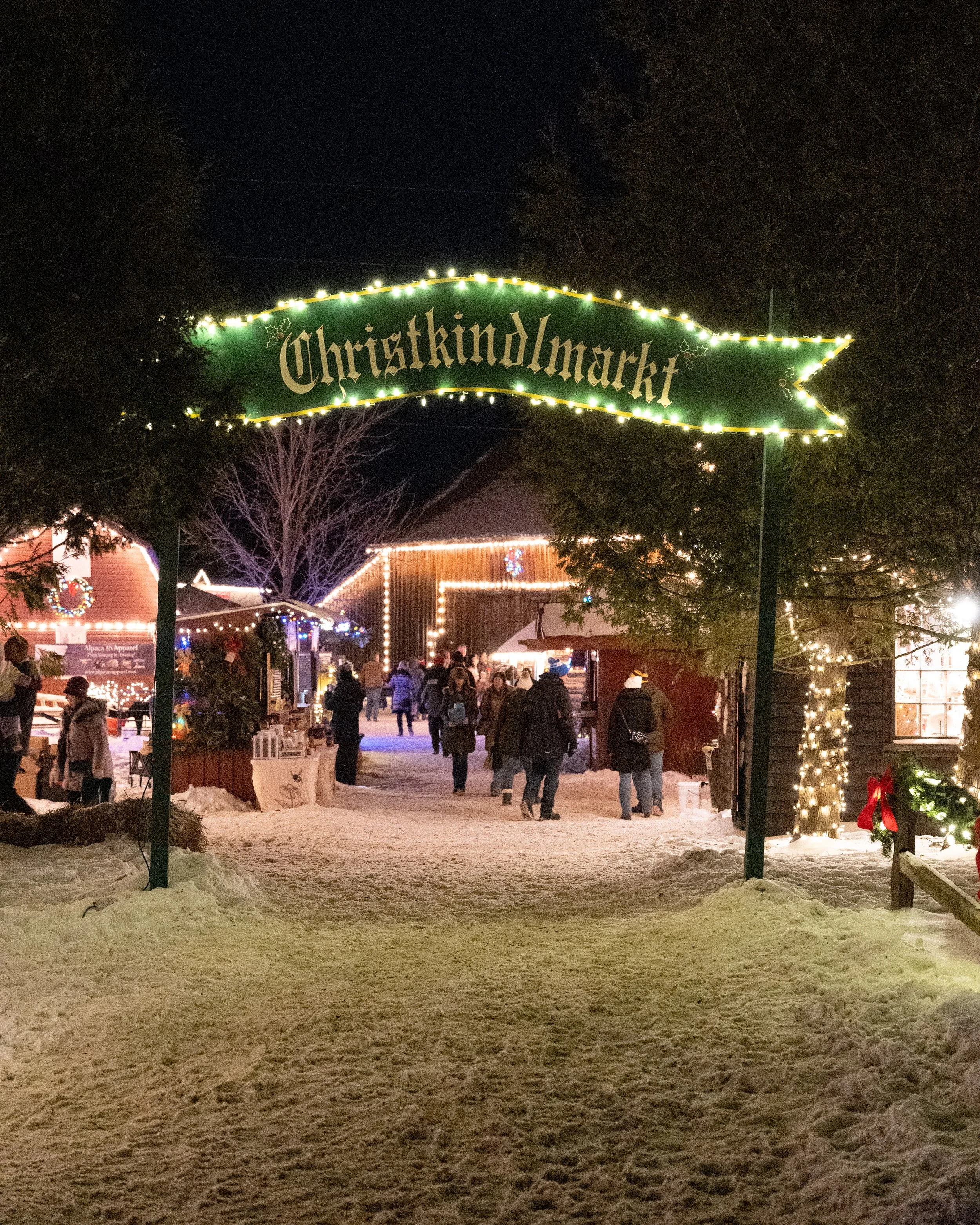 Christkindlemarket-sign2-fw.jpg