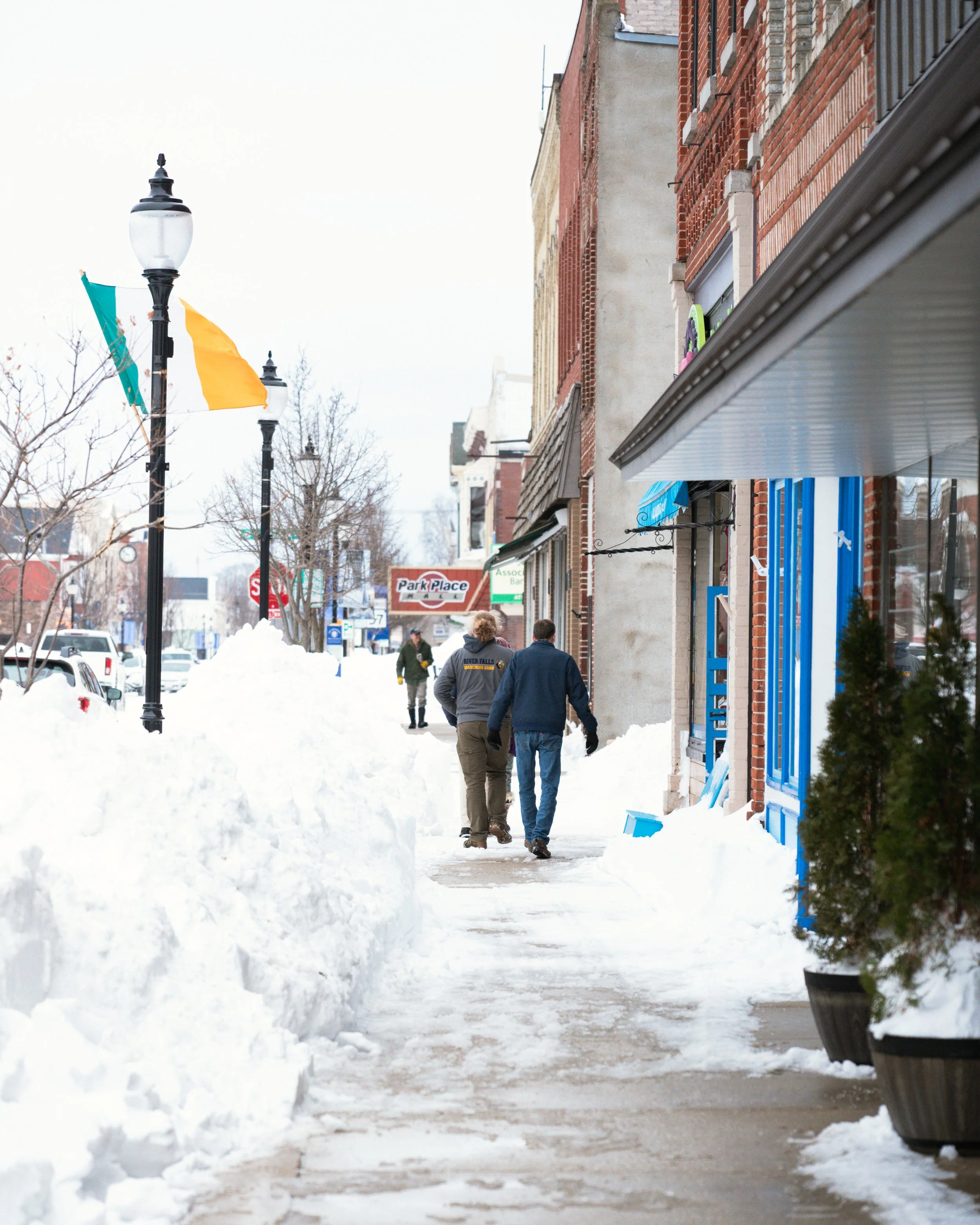Walking-snowstorm-fw.jpg