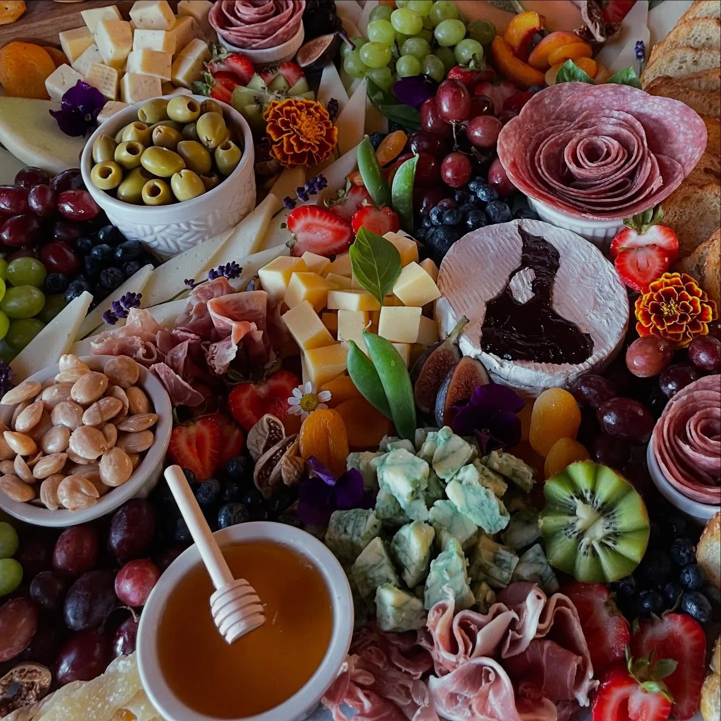 A beautiful graze! 🧀 

#cheese #celebration #charcuterie #holidays #cheesetok #grazingtable #huntingtonny #northportny