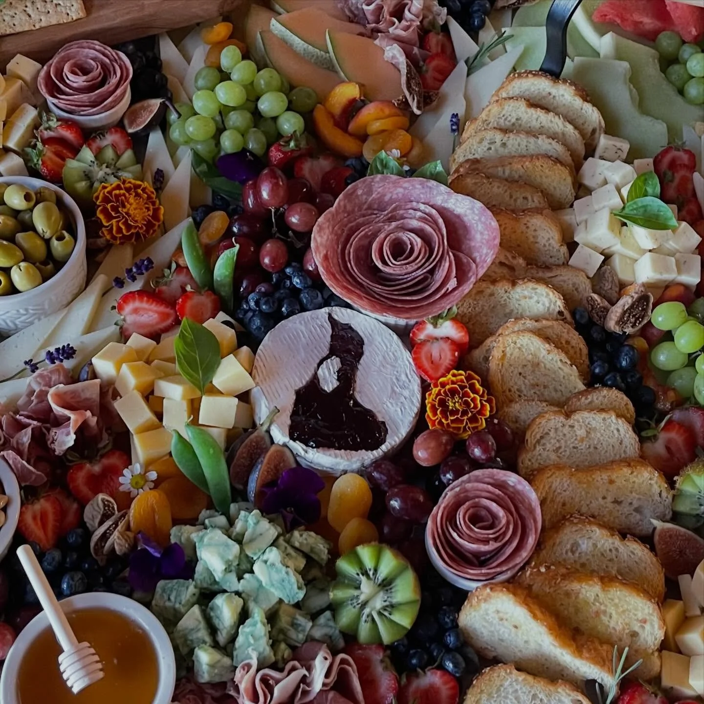 It&rsquo;s almost grazing season! No matter the occasion, cheese is always the answer! 🧀 🌺 🍷 

#charcuterie #cheese #cheeseshop #longisland #blockisland