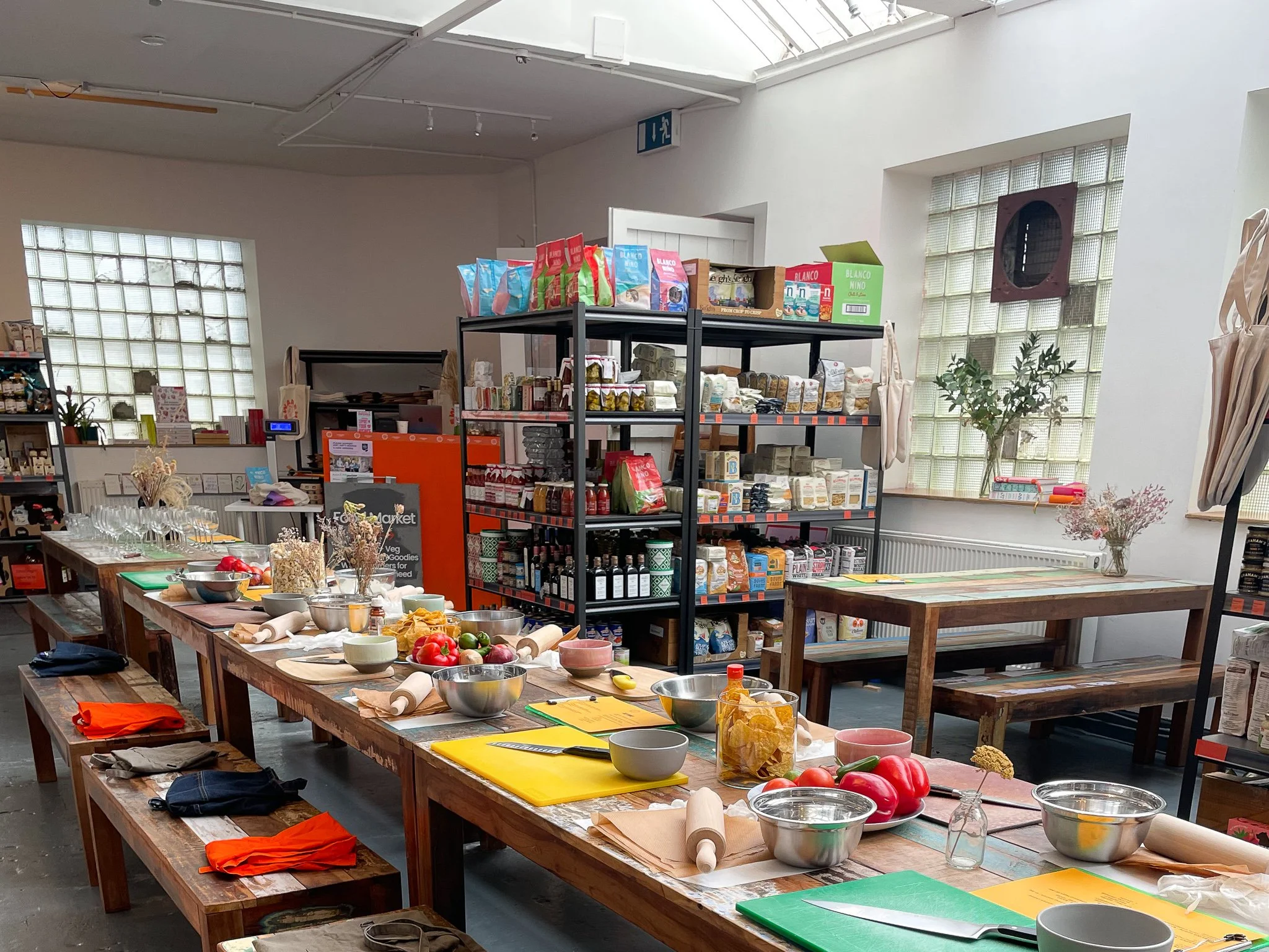 Warehouse Food Market