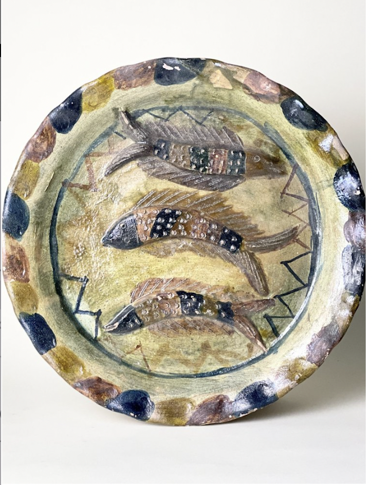 Raised Fish Platter by Dolores Porras |
Dimensions: 14.5” W x 2” H |
Signed by Dolores Porras.
